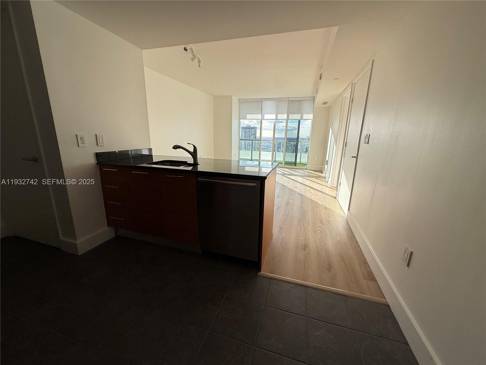 50 Biscayne Blvd #4807, Miami FL 33132