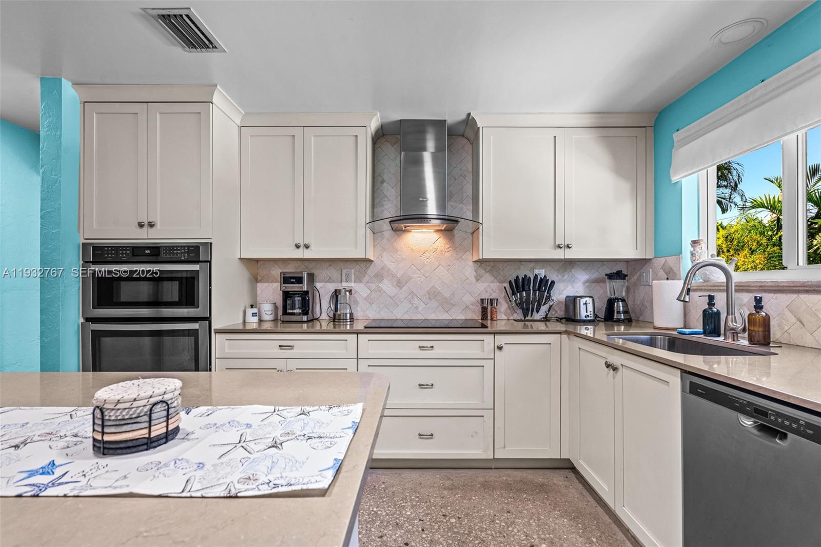 517 NE 2nd Pl, Dania Beach FL 33004