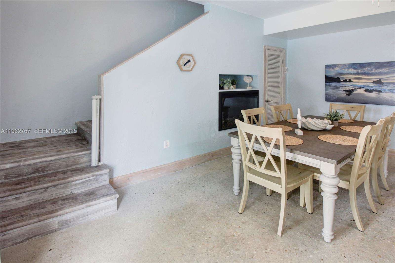 517 NE 2nd Pl, Dania Beach FL 33004