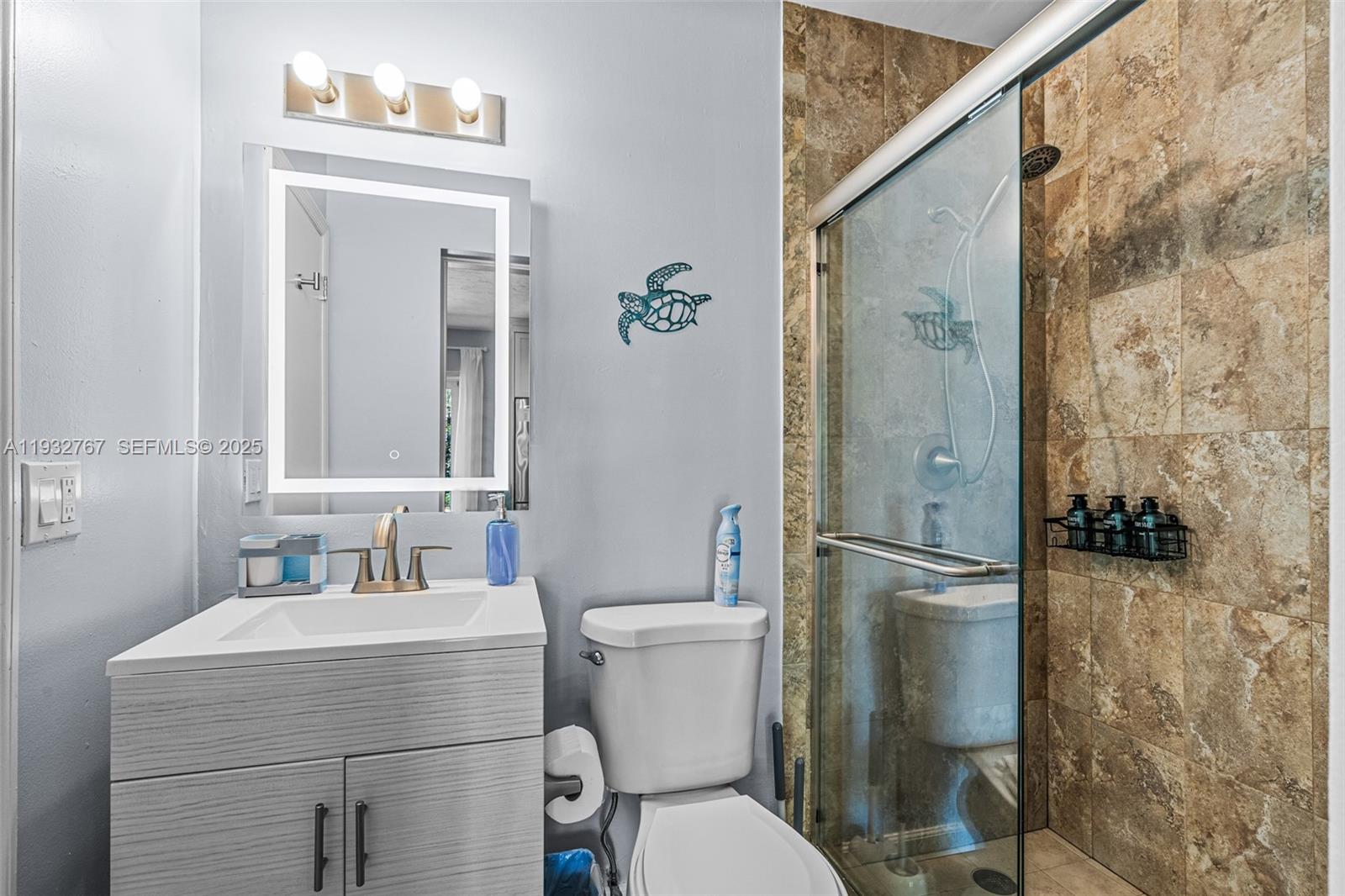 517 NE 2nd Pl, Dania Beach FL 33004
