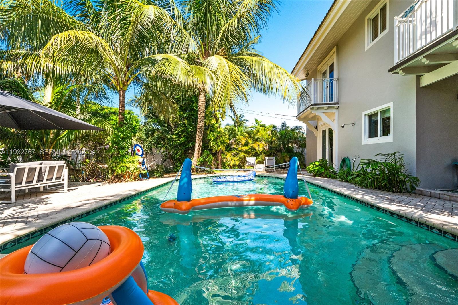 517 NE 2nd Pl, Dania Beach FL 33004