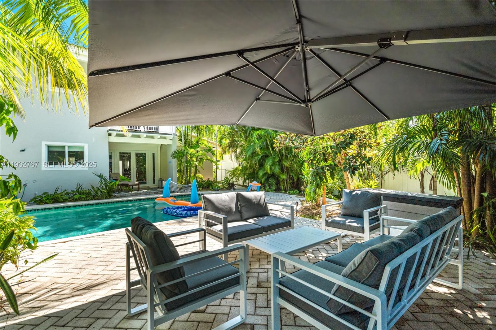 517 NE 2nd Pl, Dania Beach FL 33004