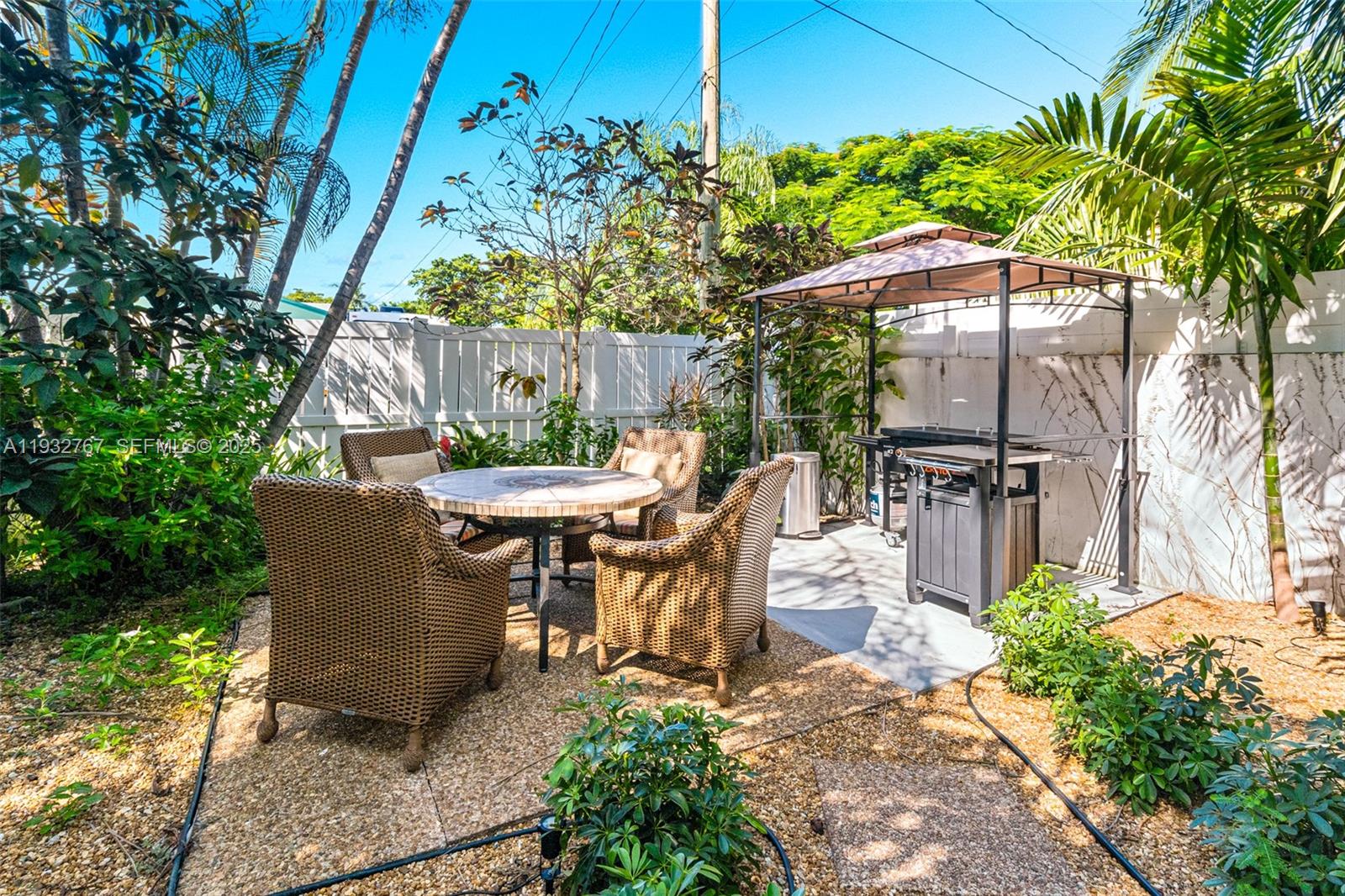 517 NE 2nd Pl, Dania Beach FL 33004