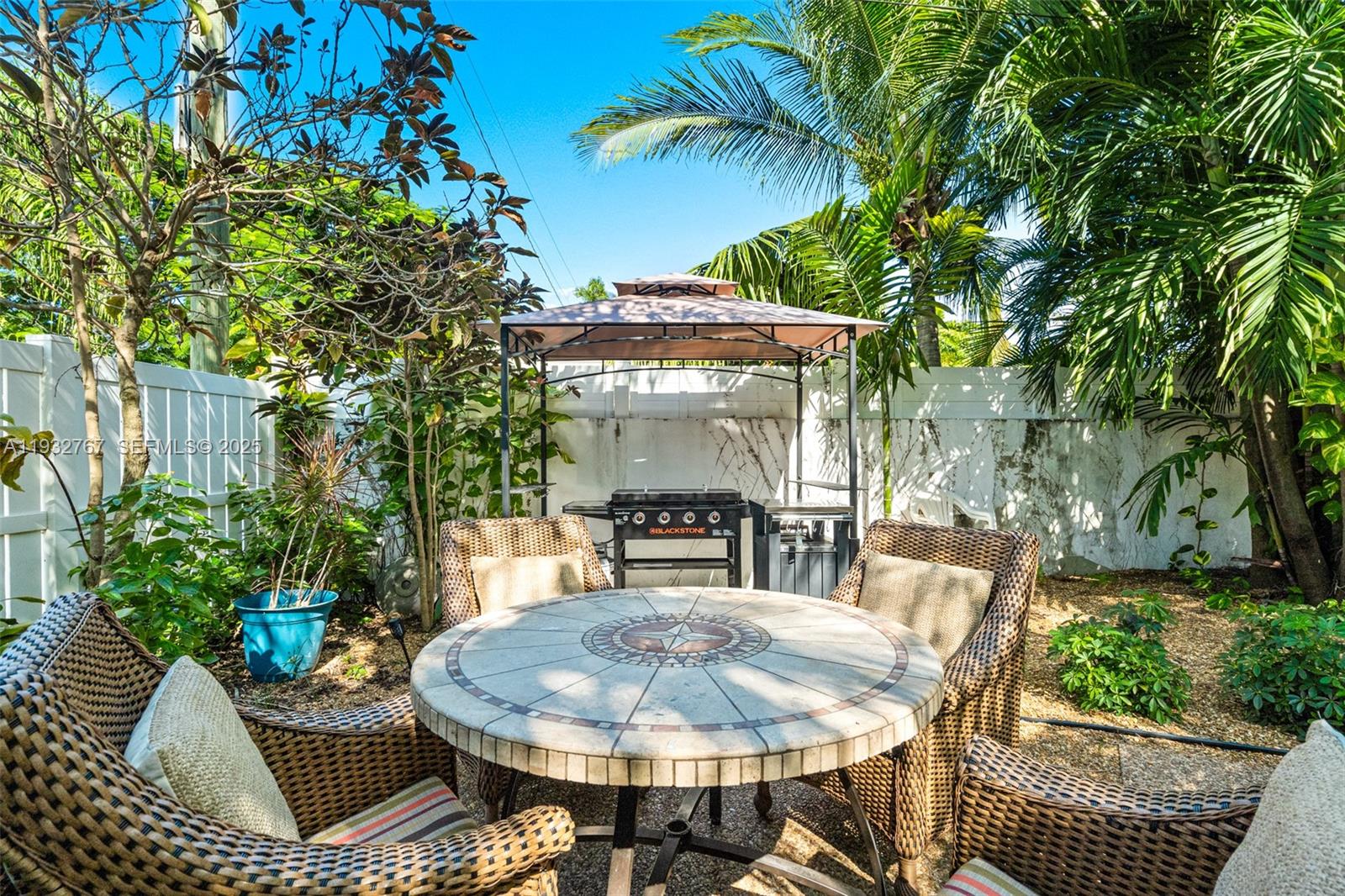 517 NE 2nd Pl, Dania Beach FL 33004
