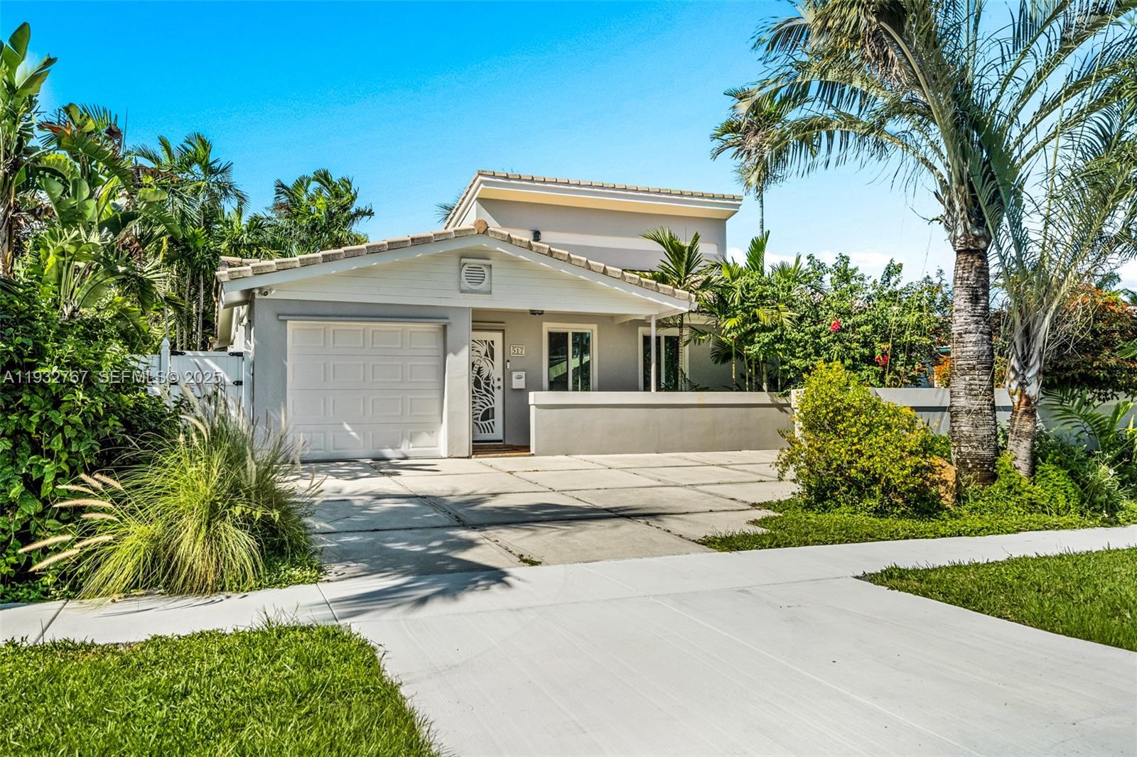 517 NE 2nd Pl, Dania Beach FL 33004