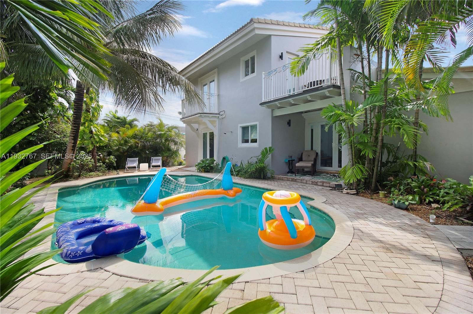 517 NE 2nd Pl, Dania Beach FL 33004