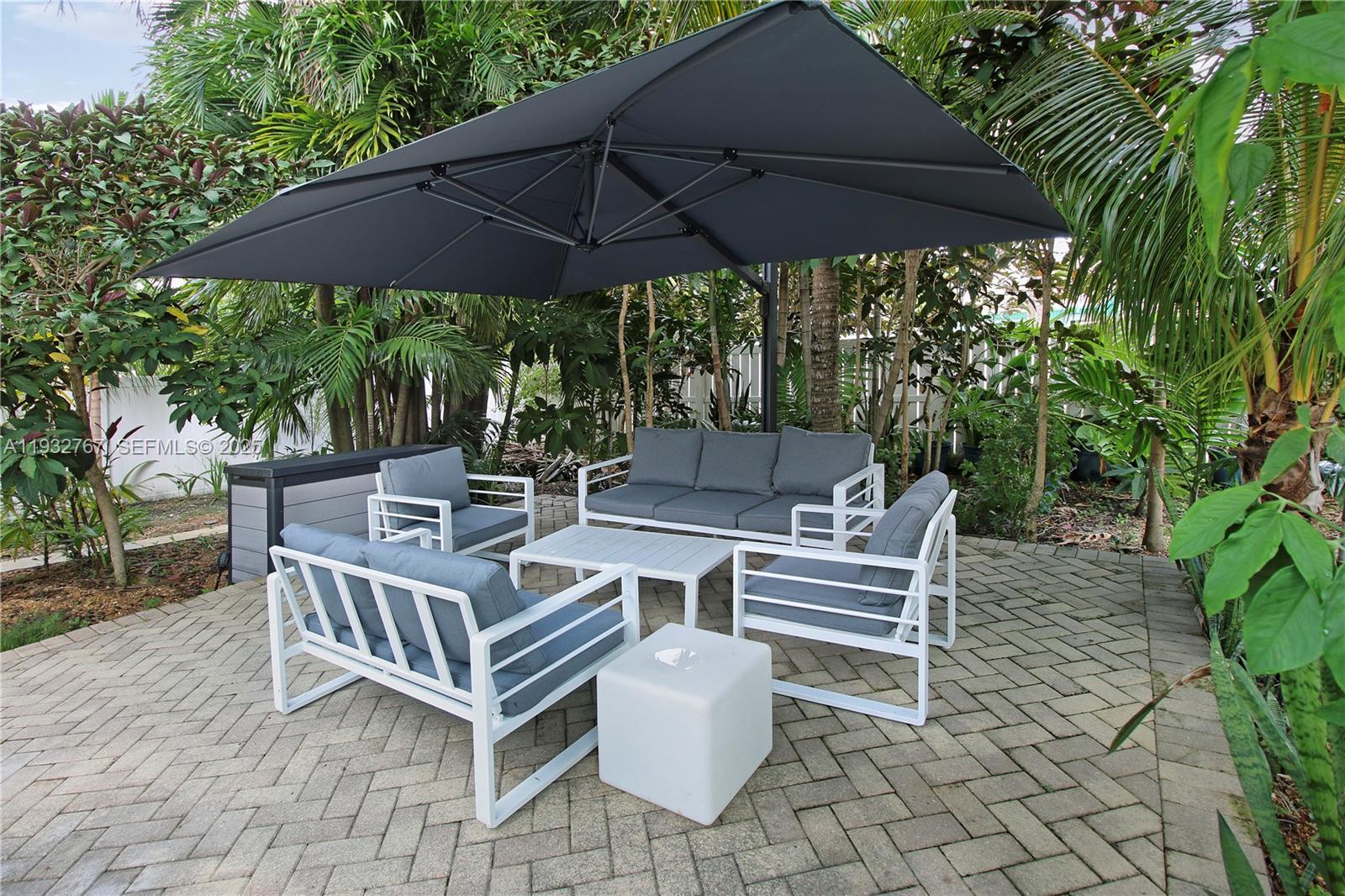 517 NE 2nd Pl, Dania Beach FL 33004