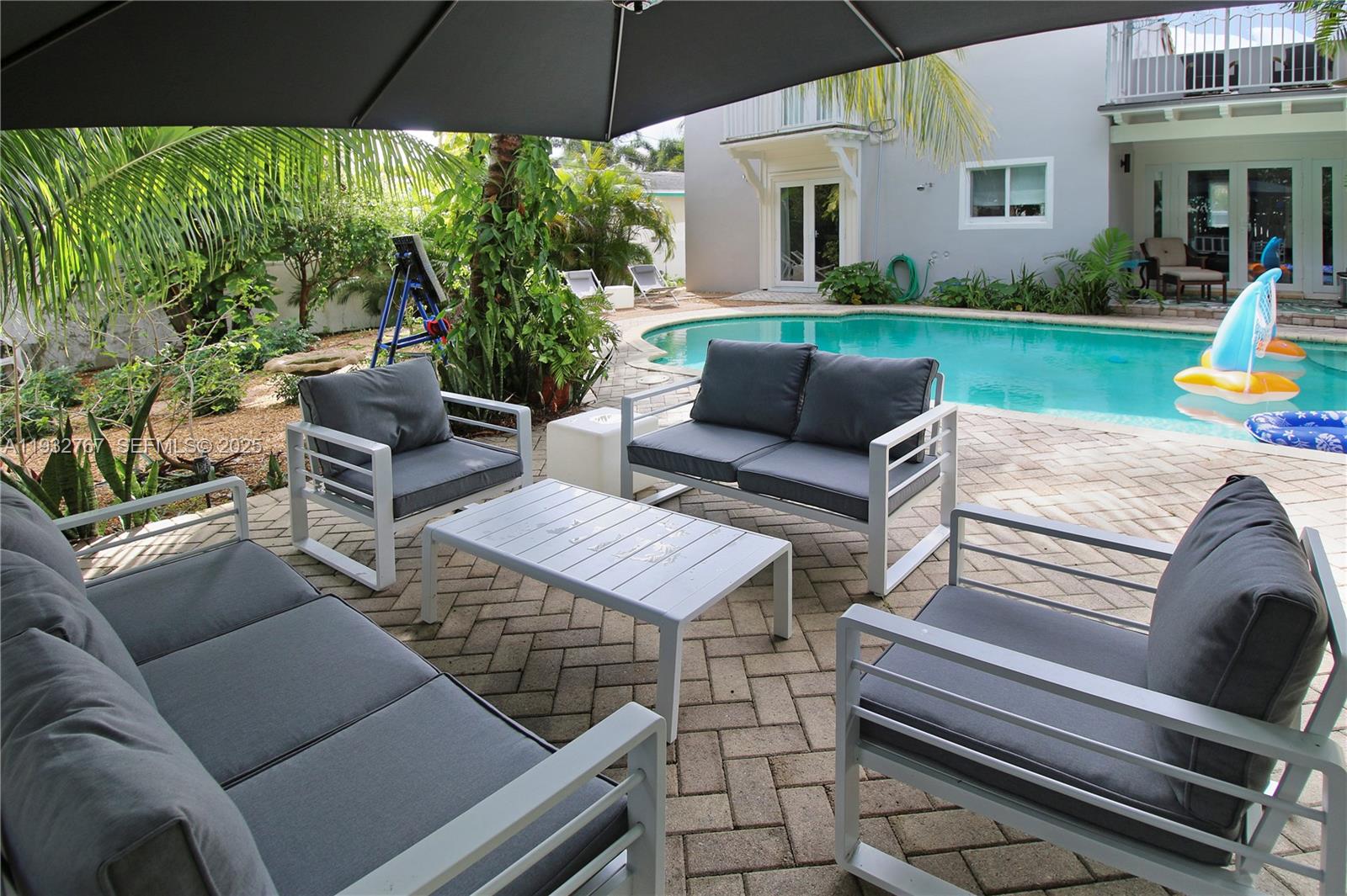 517 NE 2nd Pl, Dania Beach FL 33004