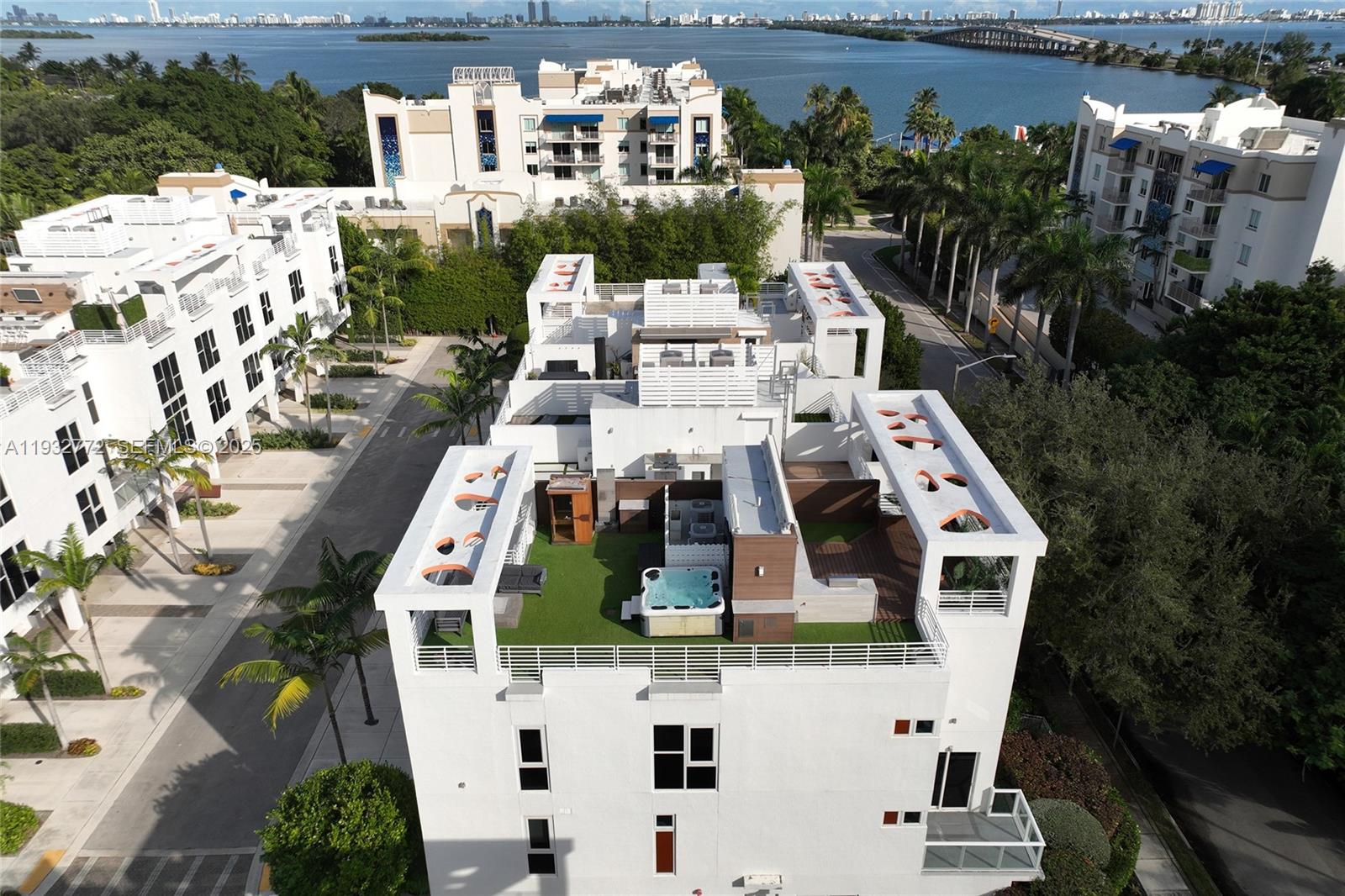 455 NE 39th St #202, Miami FL 33137