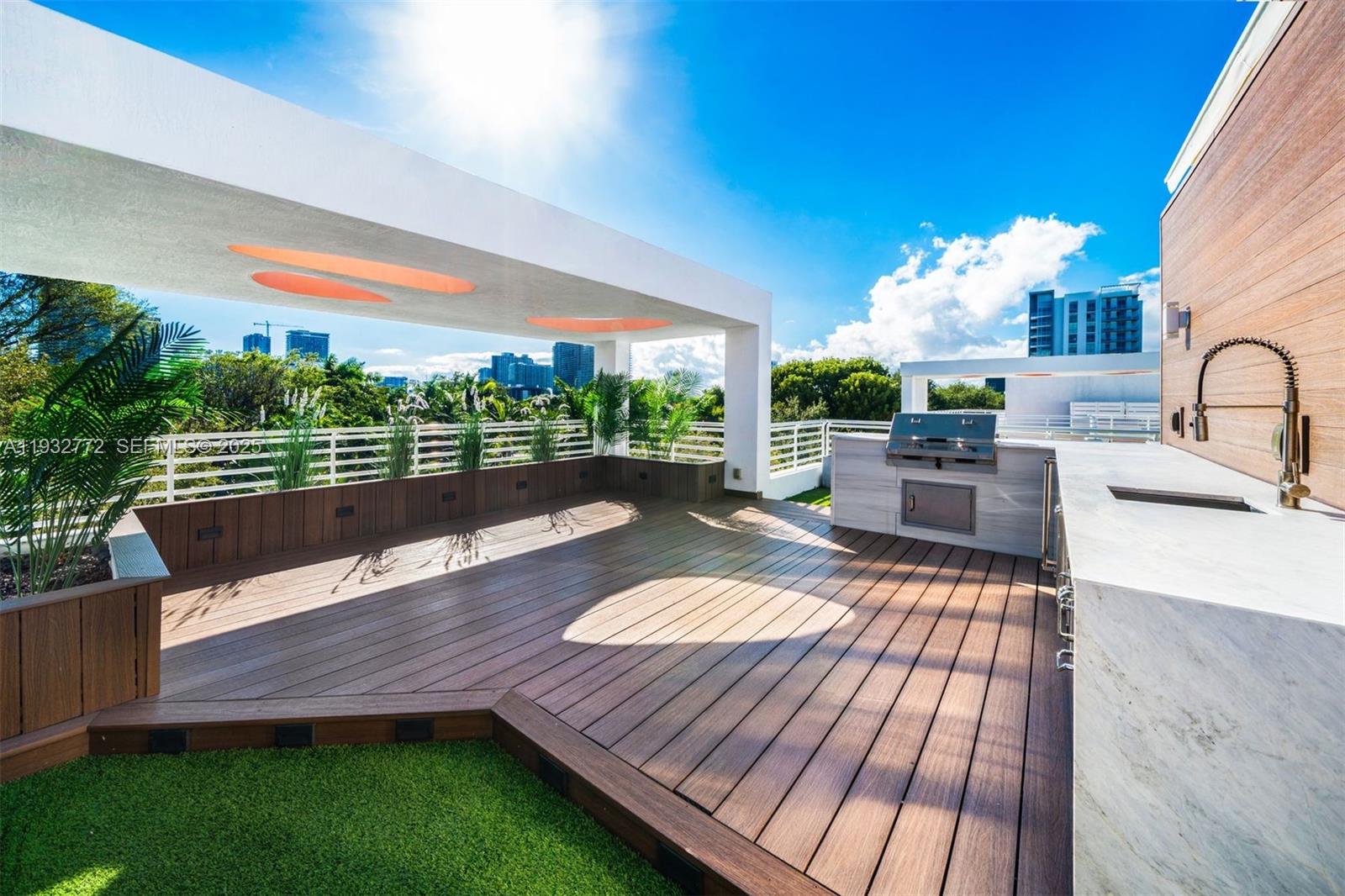 455 NE 39th St #202, Miami FL 33137