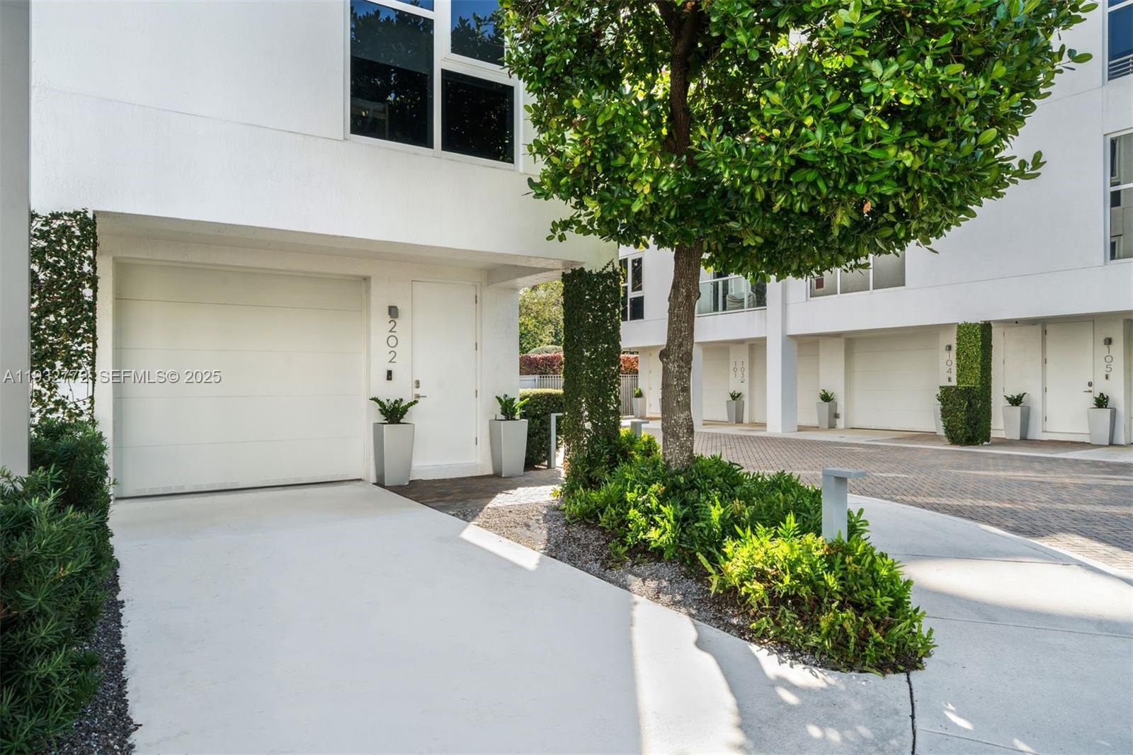 455 NE 39th St #202, Miami FL 33137