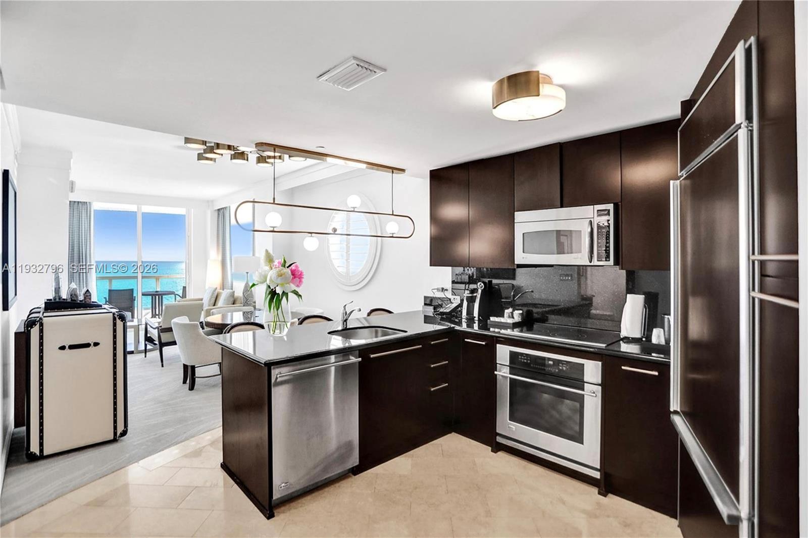 4391 Collins Ave #1514, Miami Beach FL 33140