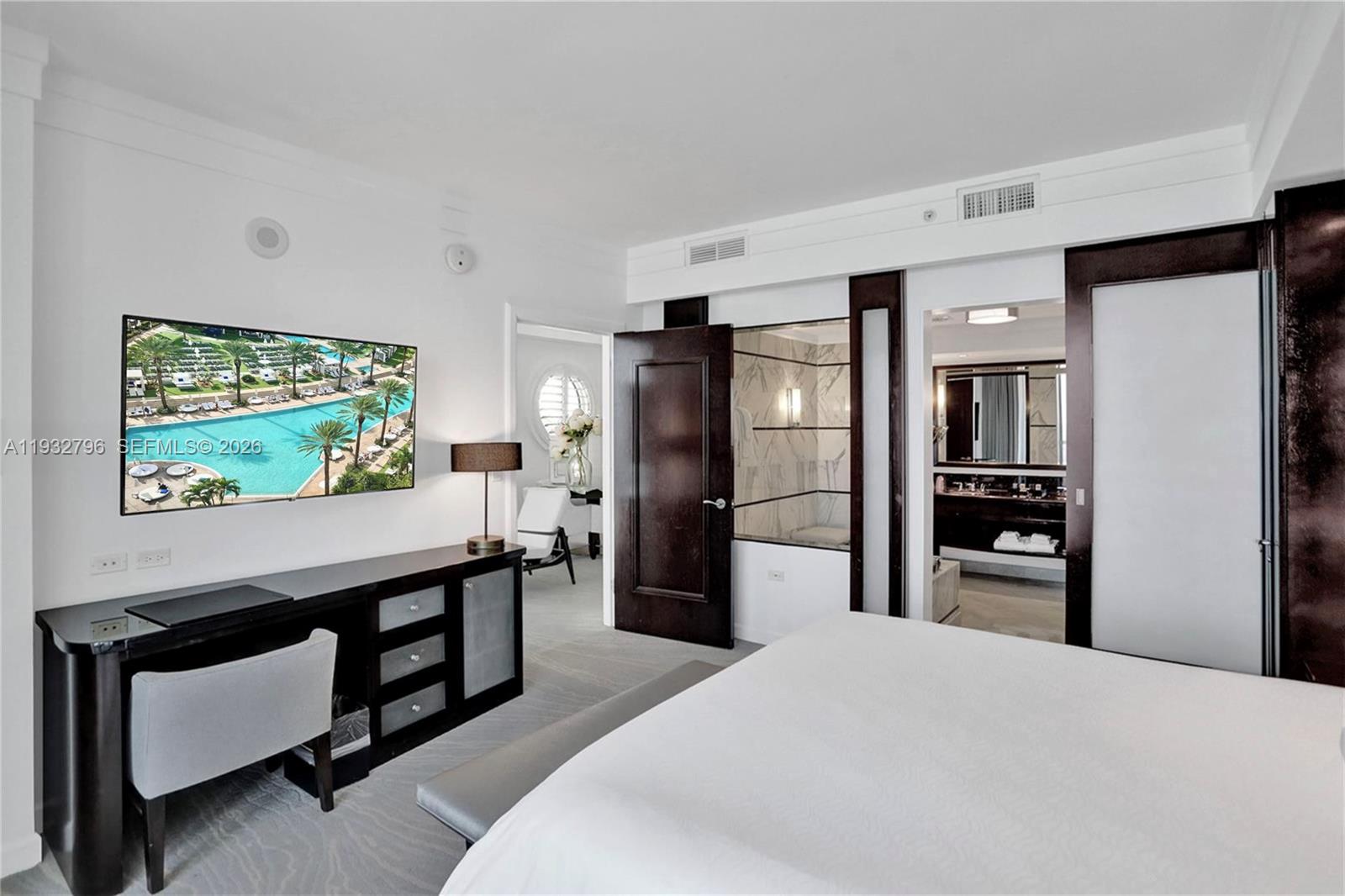 4391 Collins Ave #1514, Miami Beach FL 33140