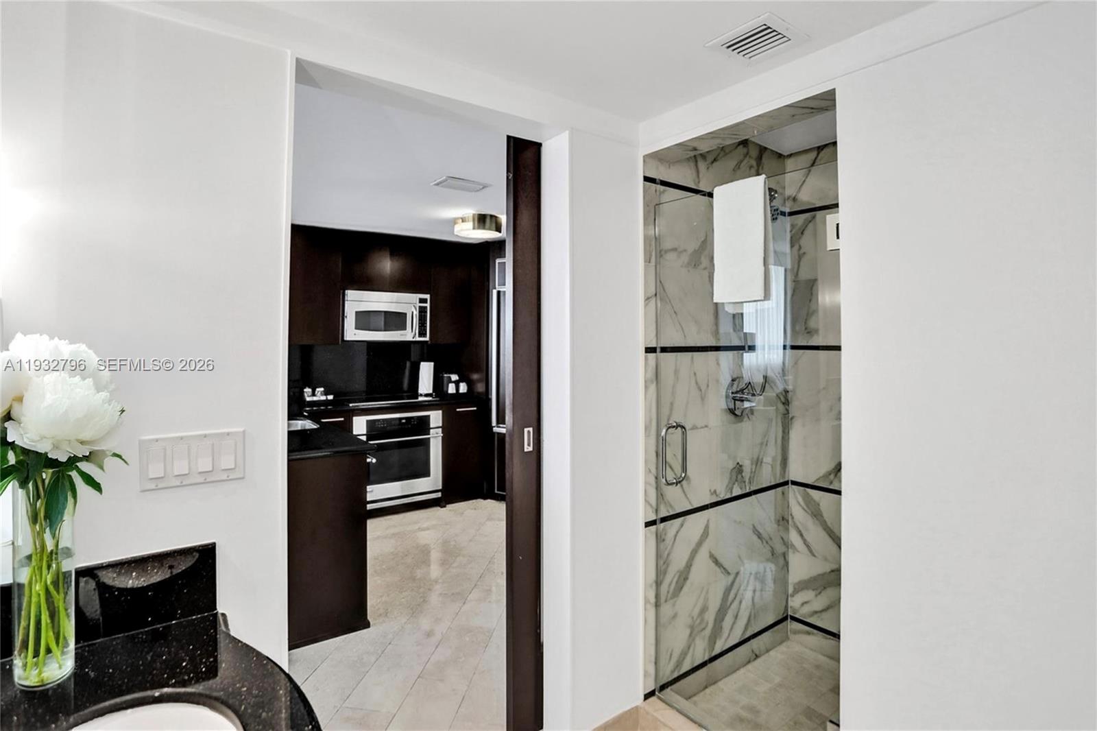 4391 Collins Ave #1514, Miami Beach FL 33140