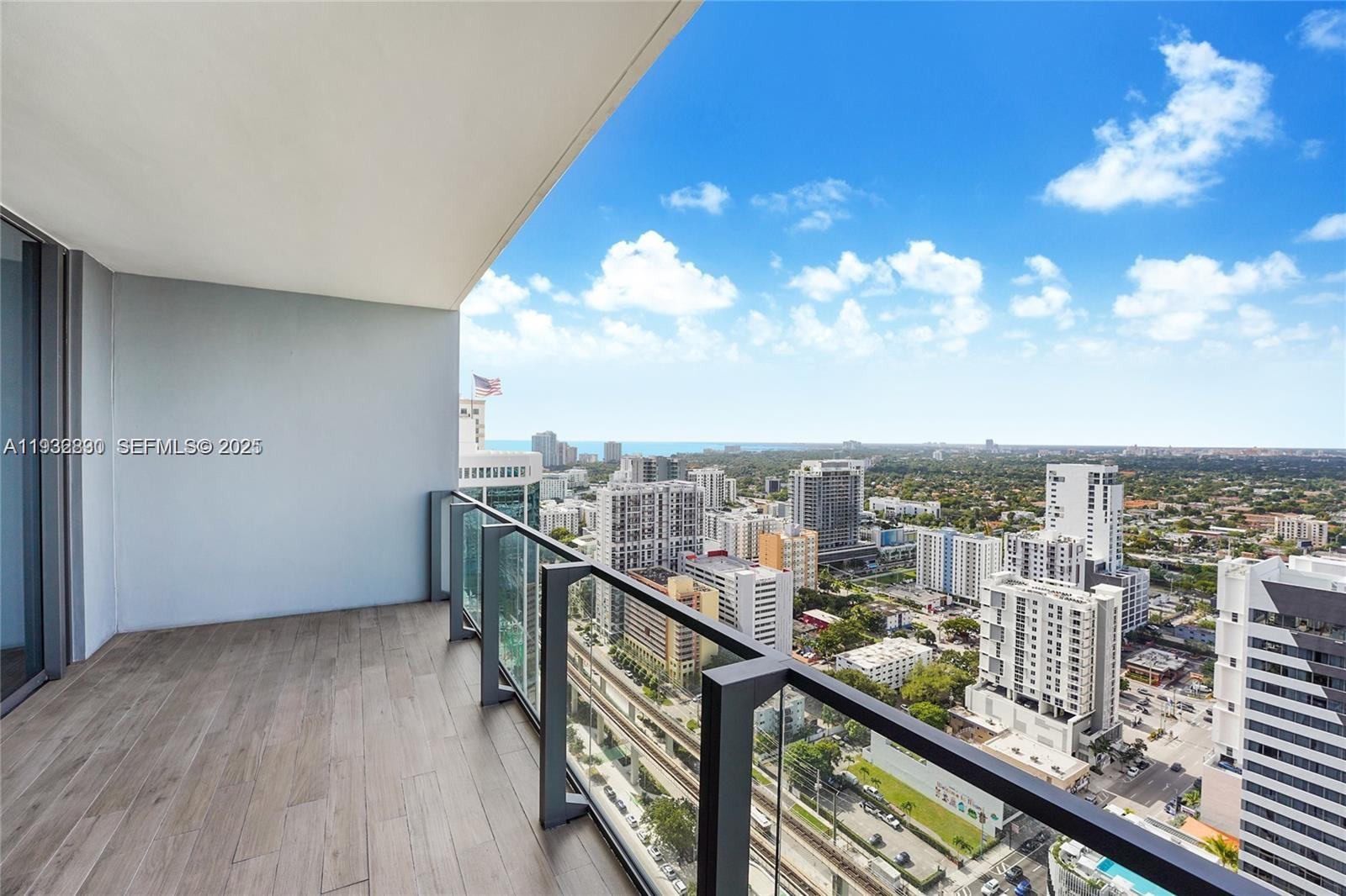 88 SW 7th St #2708, Miami FL 33130