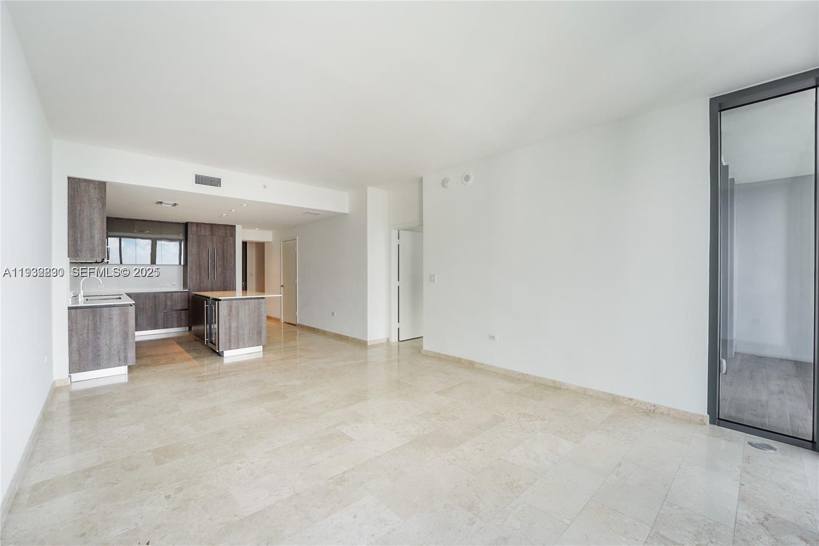 88 SW 7th St #2708, Miami FL 33130