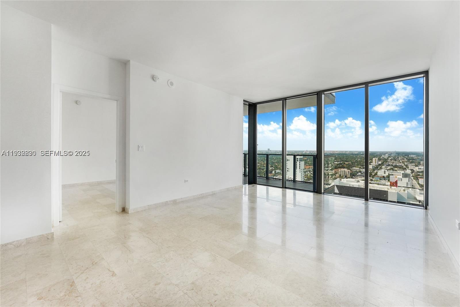 88 SW 7th St #2708, Miami FL 33130