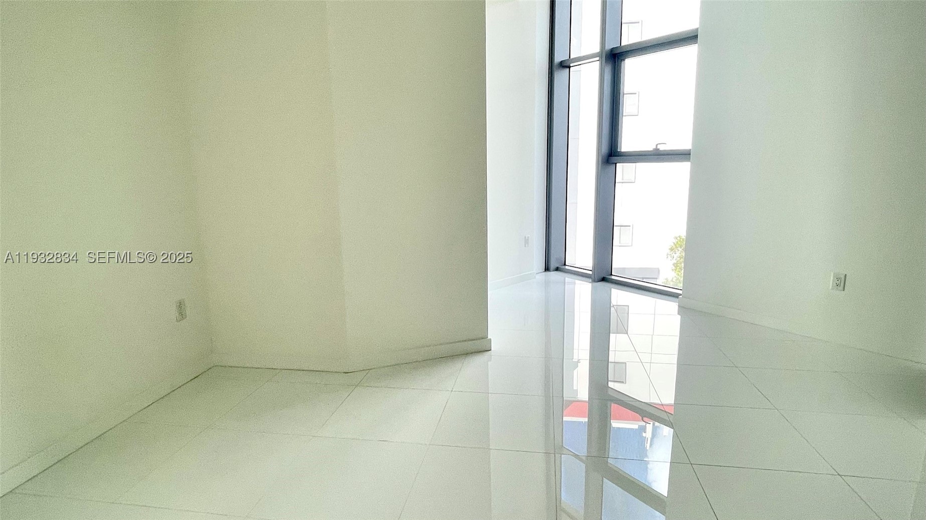851 NE 1st Ave #412, Miami FL 33132