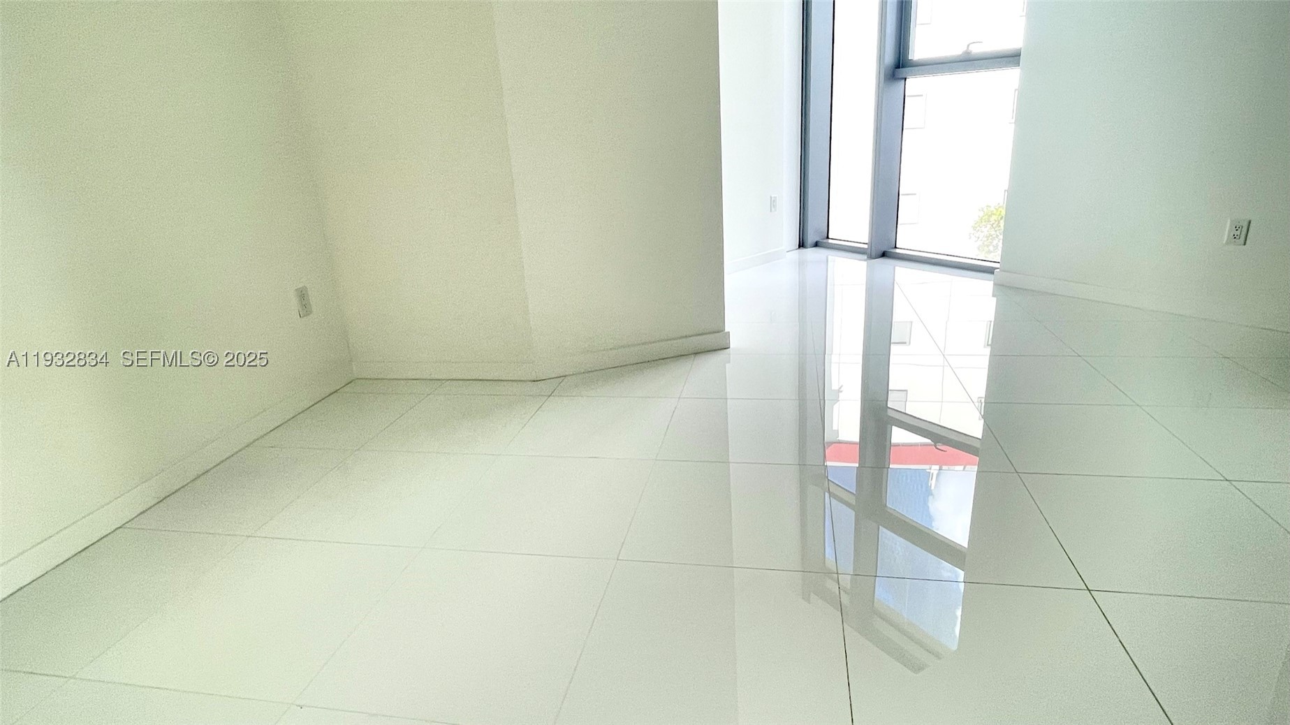 851 NE 1st Ave #412, Miami FL 33132
