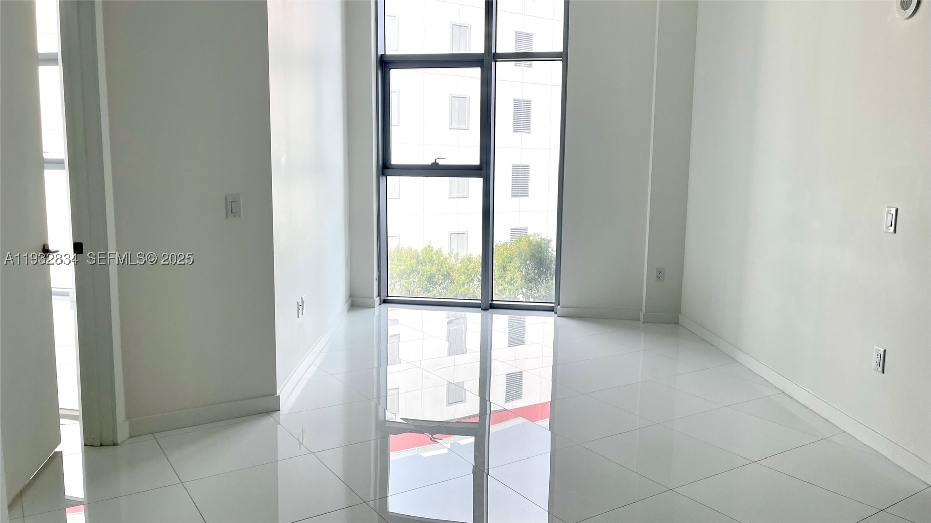 851 NE 1st Ave #412, Miami FL 33132
