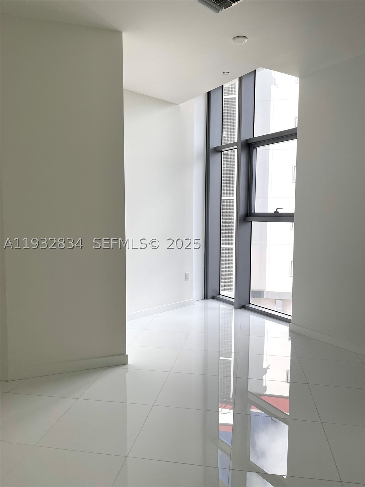 851 NE 1st Ave #412, Miami FL 33132