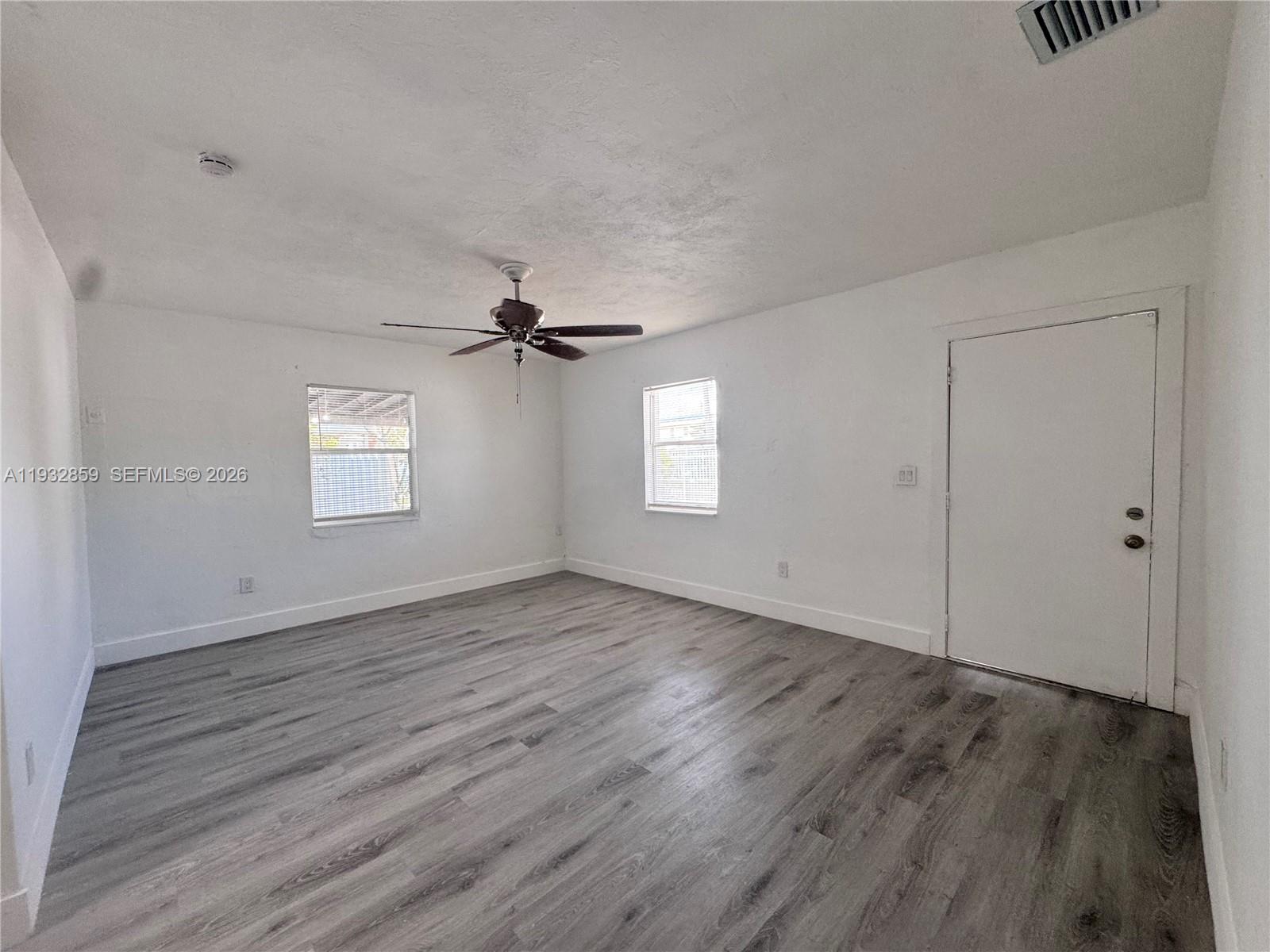 1040 Curtiss Dr, Opa Locka FL 33054