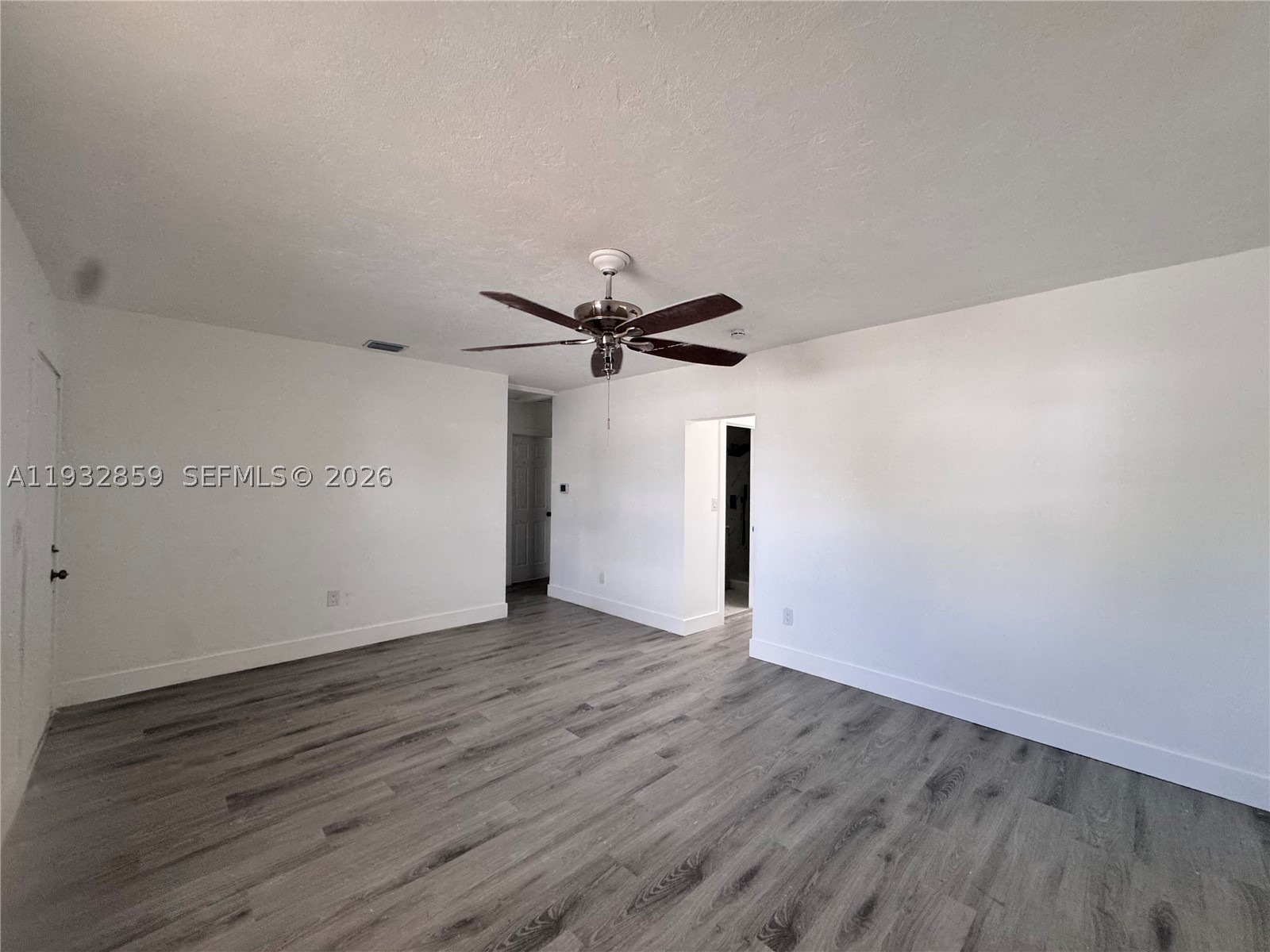 1040 Curtiss Dr, Opa Locka FL 33054