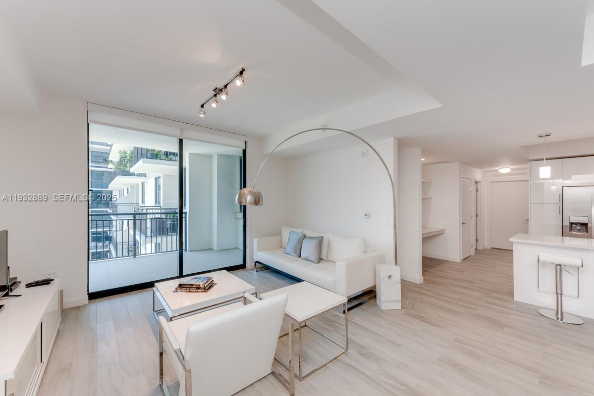 999 SW 1st Ave #3216, Miami FL 33130