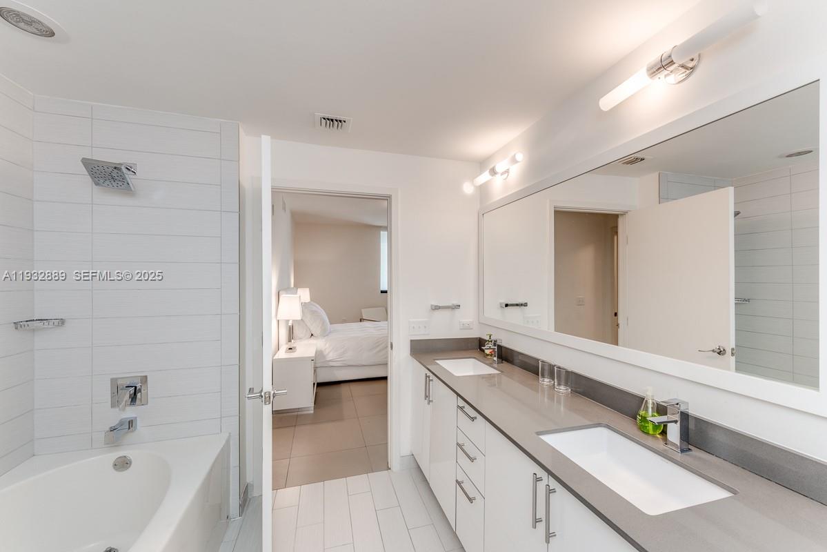 999 SW 1st Ave #3216, Miami FL 33130