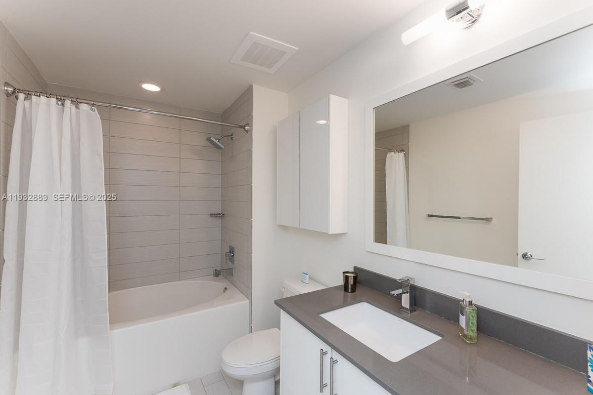 999 SW 1st Ave #3216, Miami FL 33130
