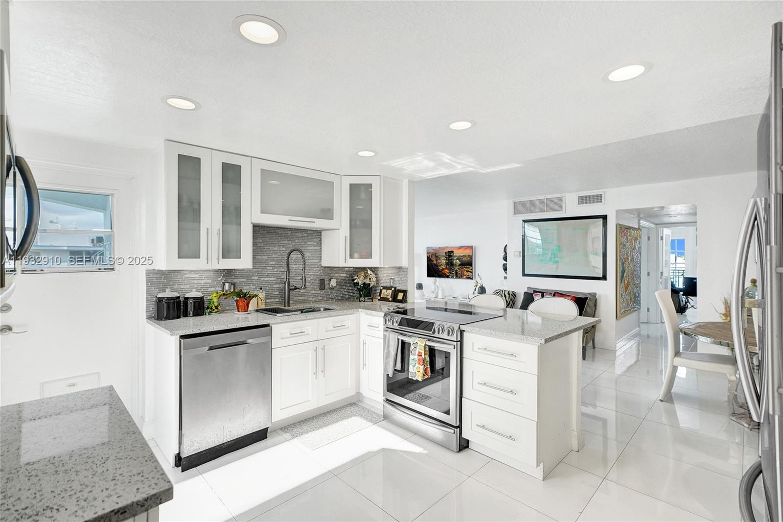 3703 NE 166th St #PH10, North Miami Beach FL 33160