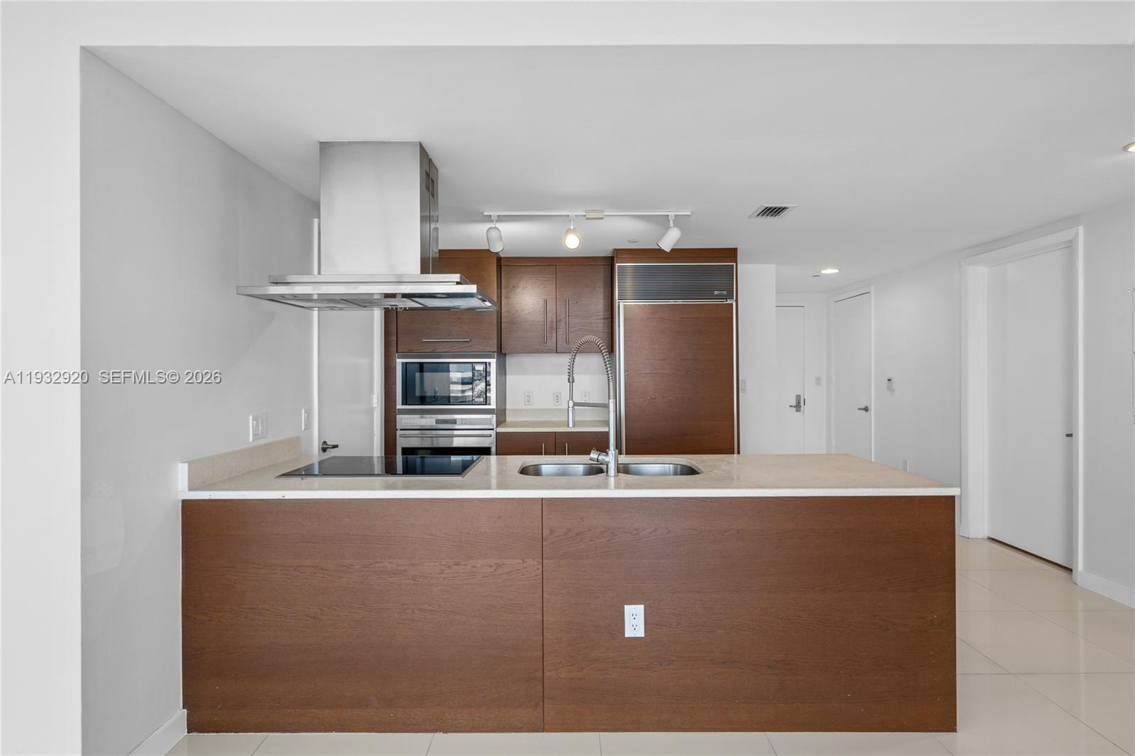 495 Brickell Ave #4011, Miami FL 33131