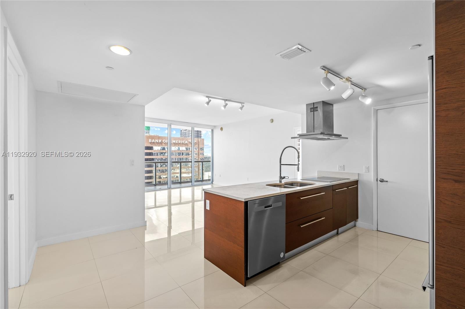495 Brickell Ave #4011, Miami FL 33131