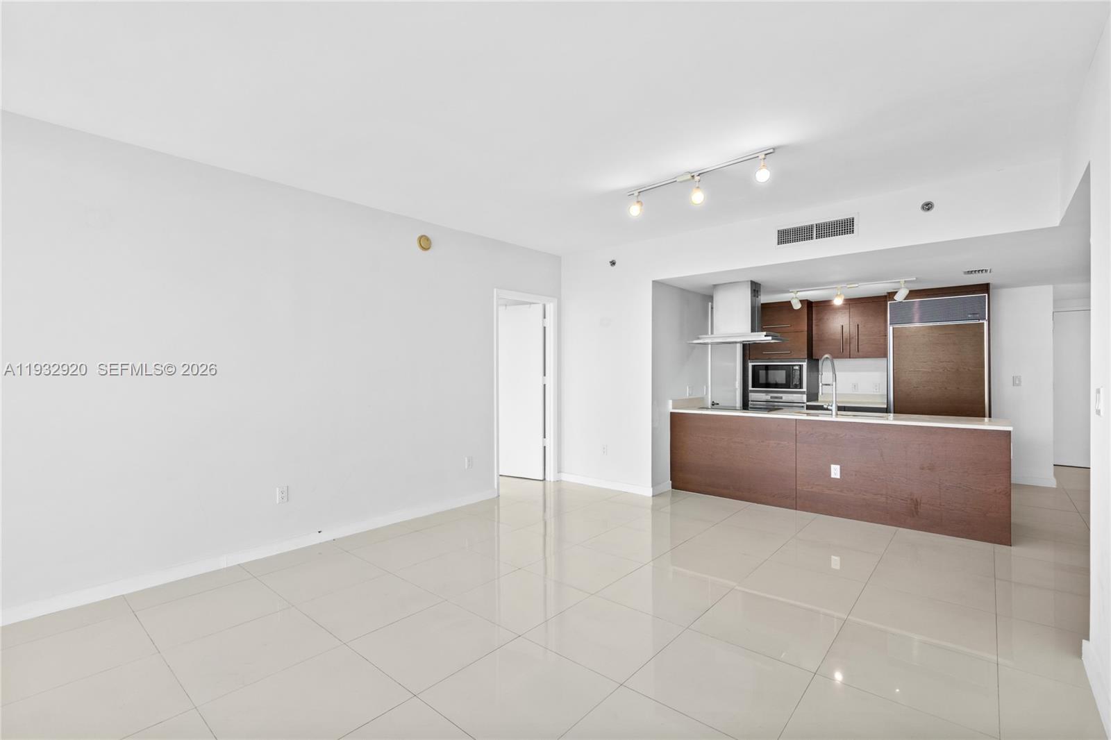 495 Brickell Ave #4011, Miami FL 33131