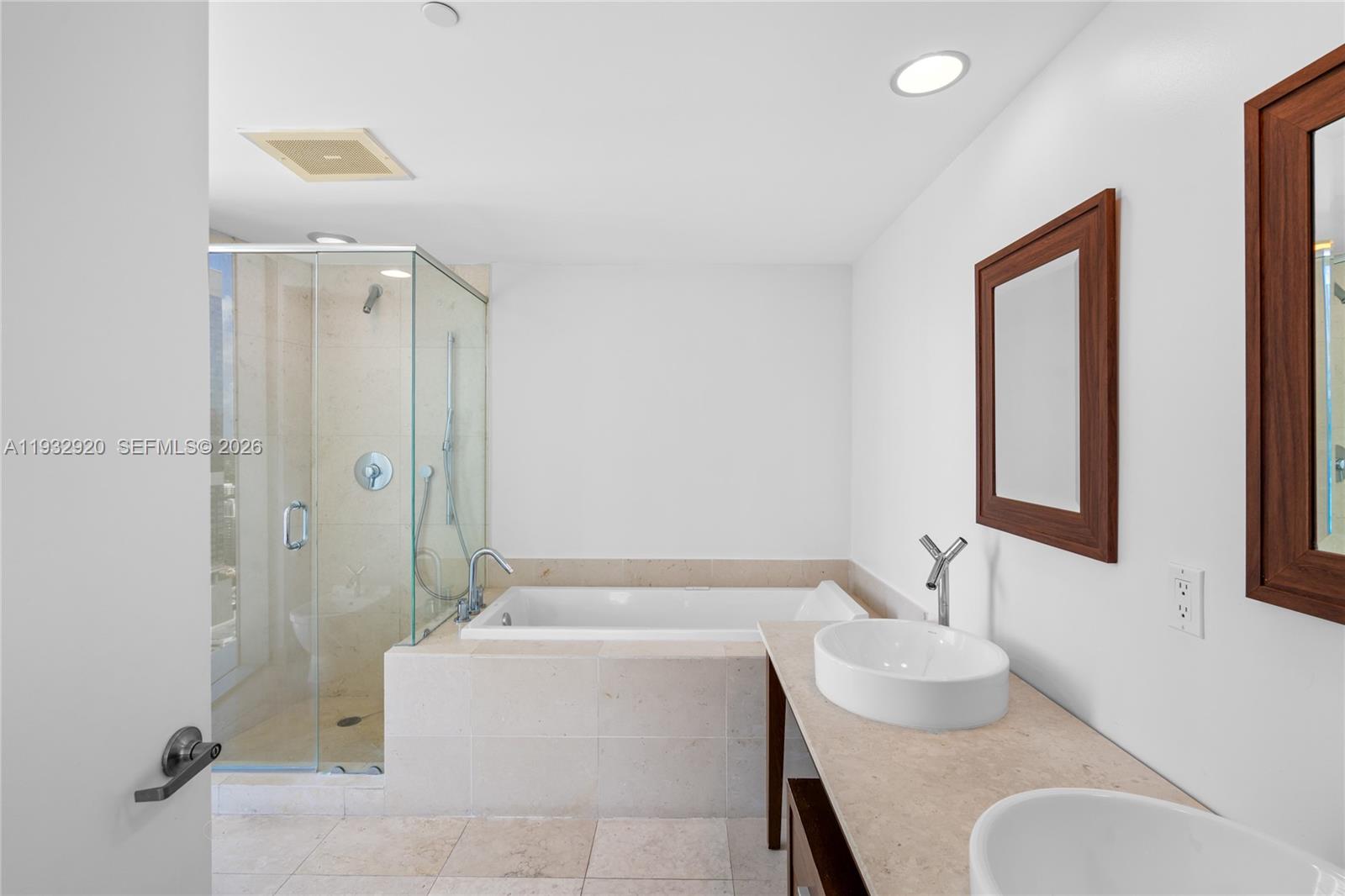 495 Brickell Ave #4011, Miami FL 33131