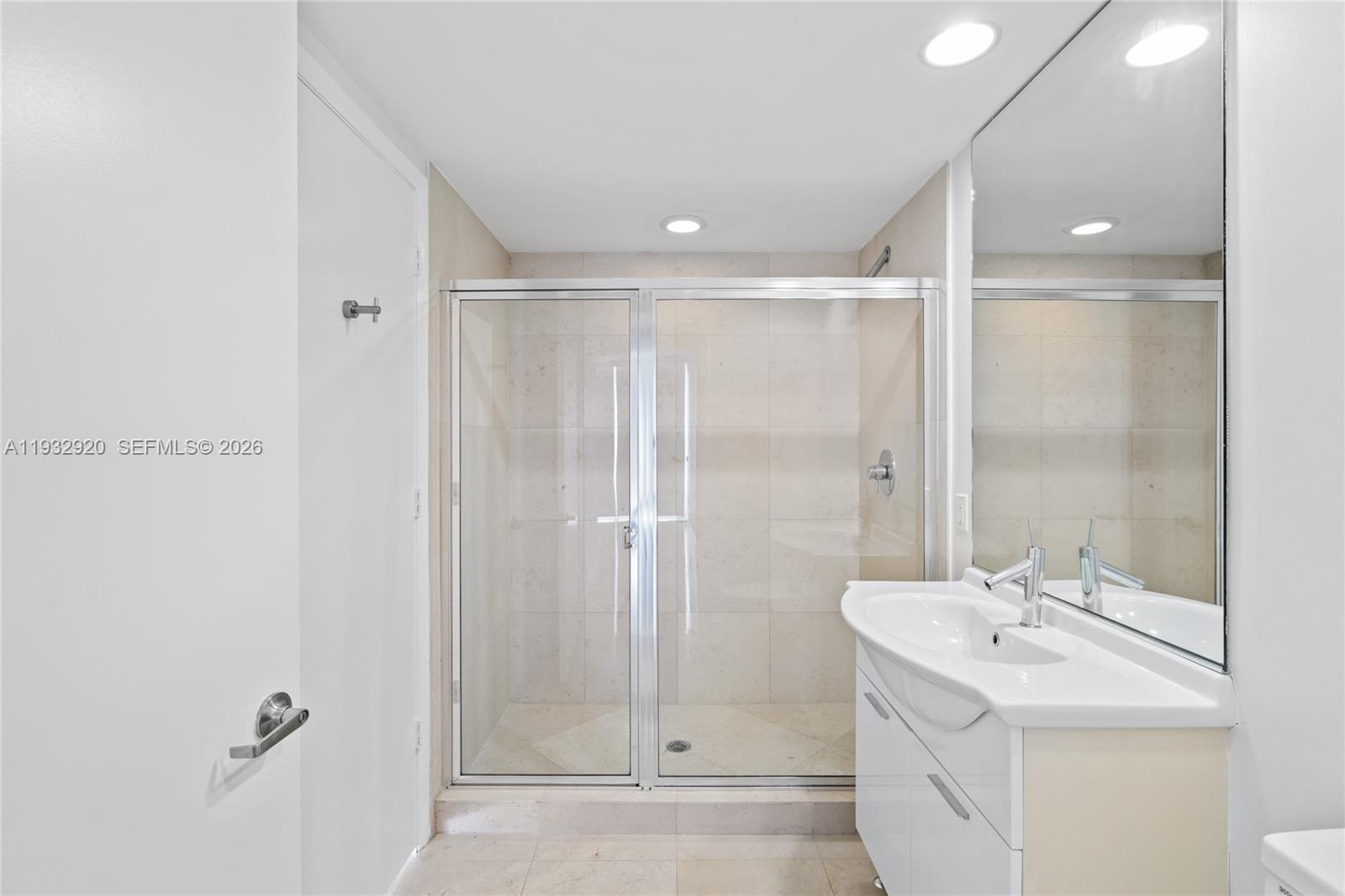 495 Brickell Ave #4011, Miami FL 33131