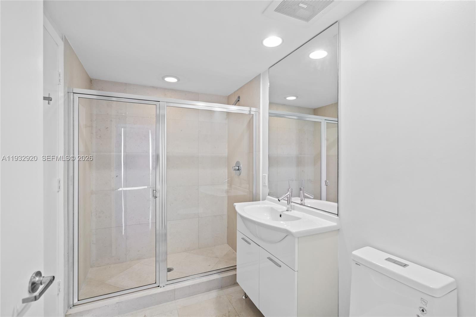 495 Brickell Ave #4011, Miami FL 33131