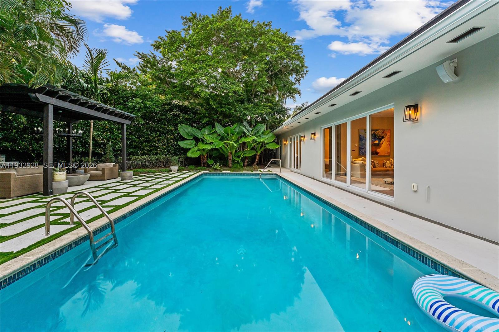 680 Buttonwood Ln, Miami FL 33137
