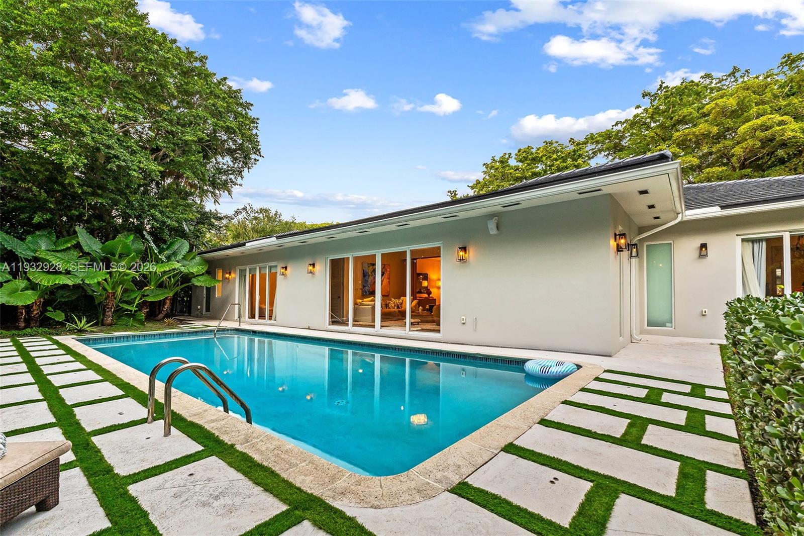 680 Buttonwood Ln, Miami FL 33137