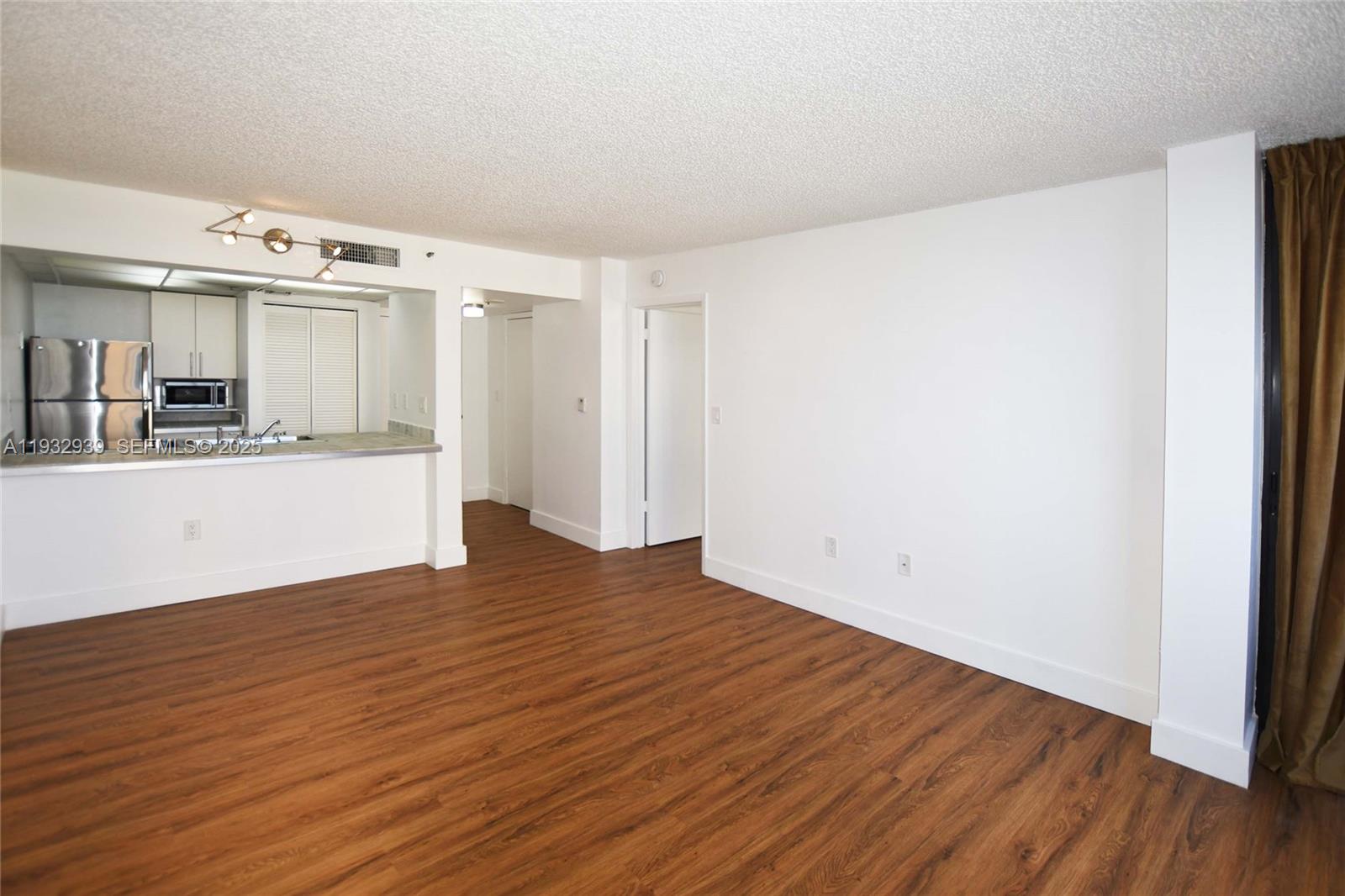 540 Brickell Key Dr #826, Miami FL 33131