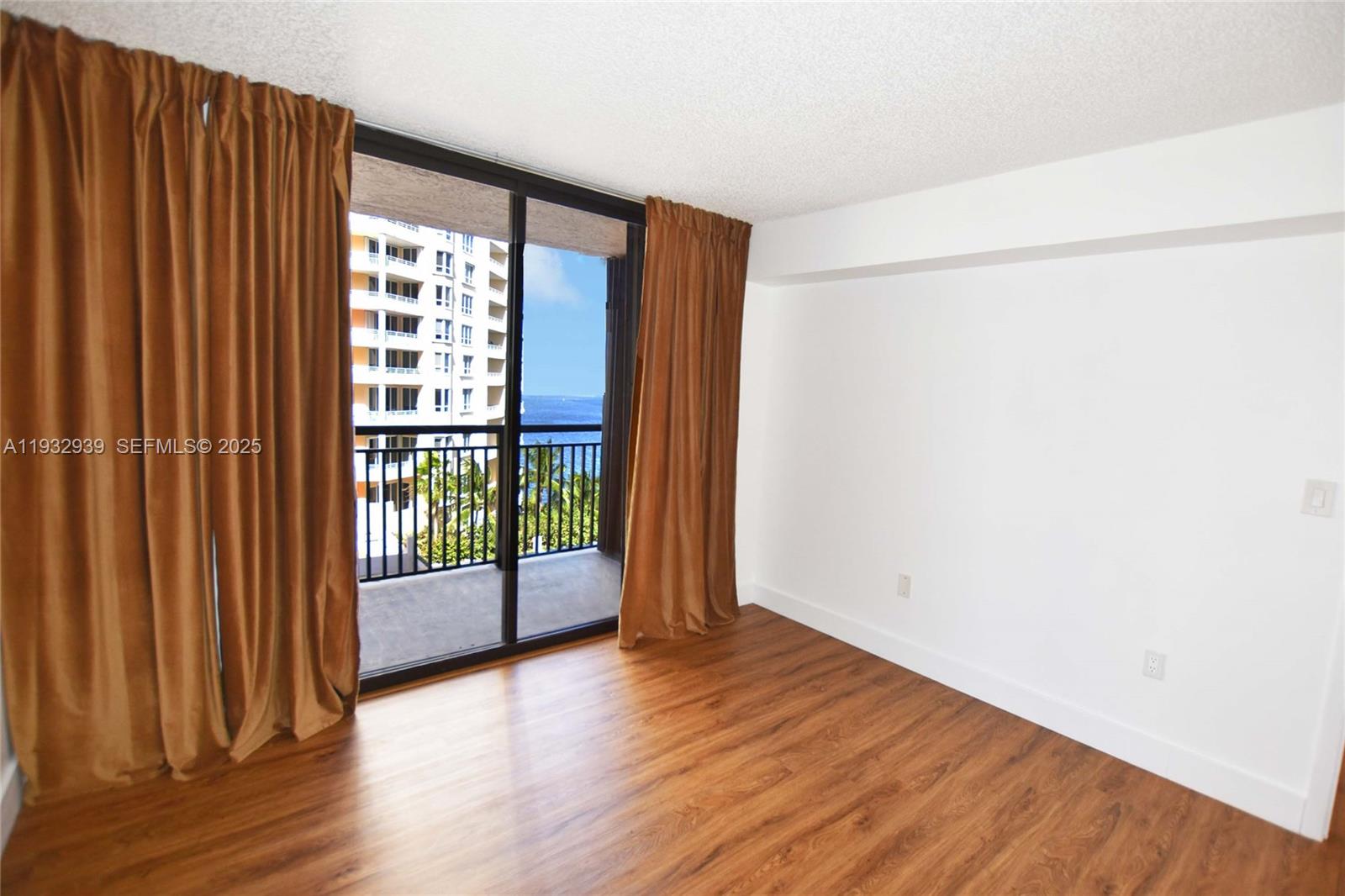 540 Brickell Key Dr #826, Miami FL 33131