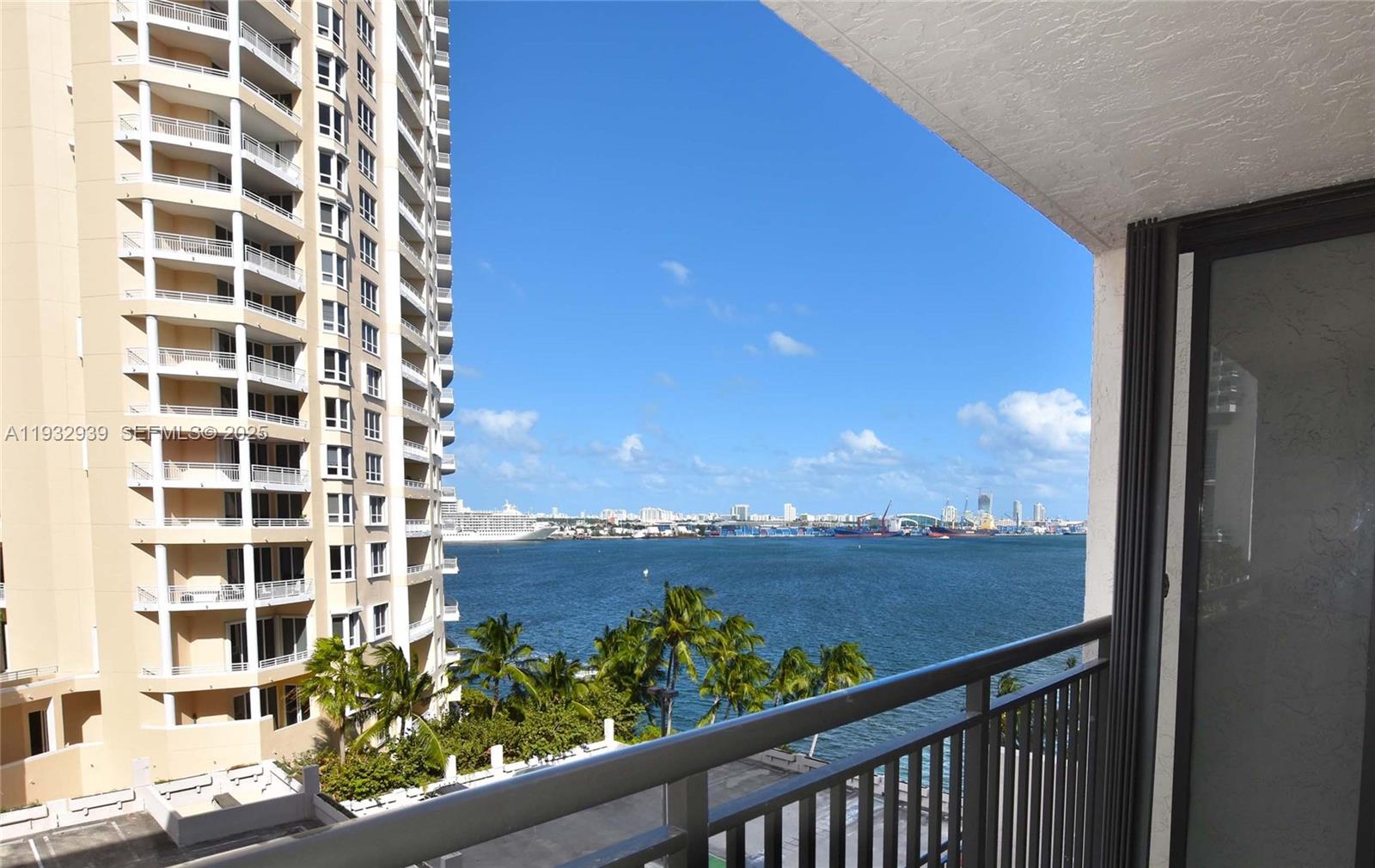 540 Brickell Key Dr #826, Miami FL 33131
