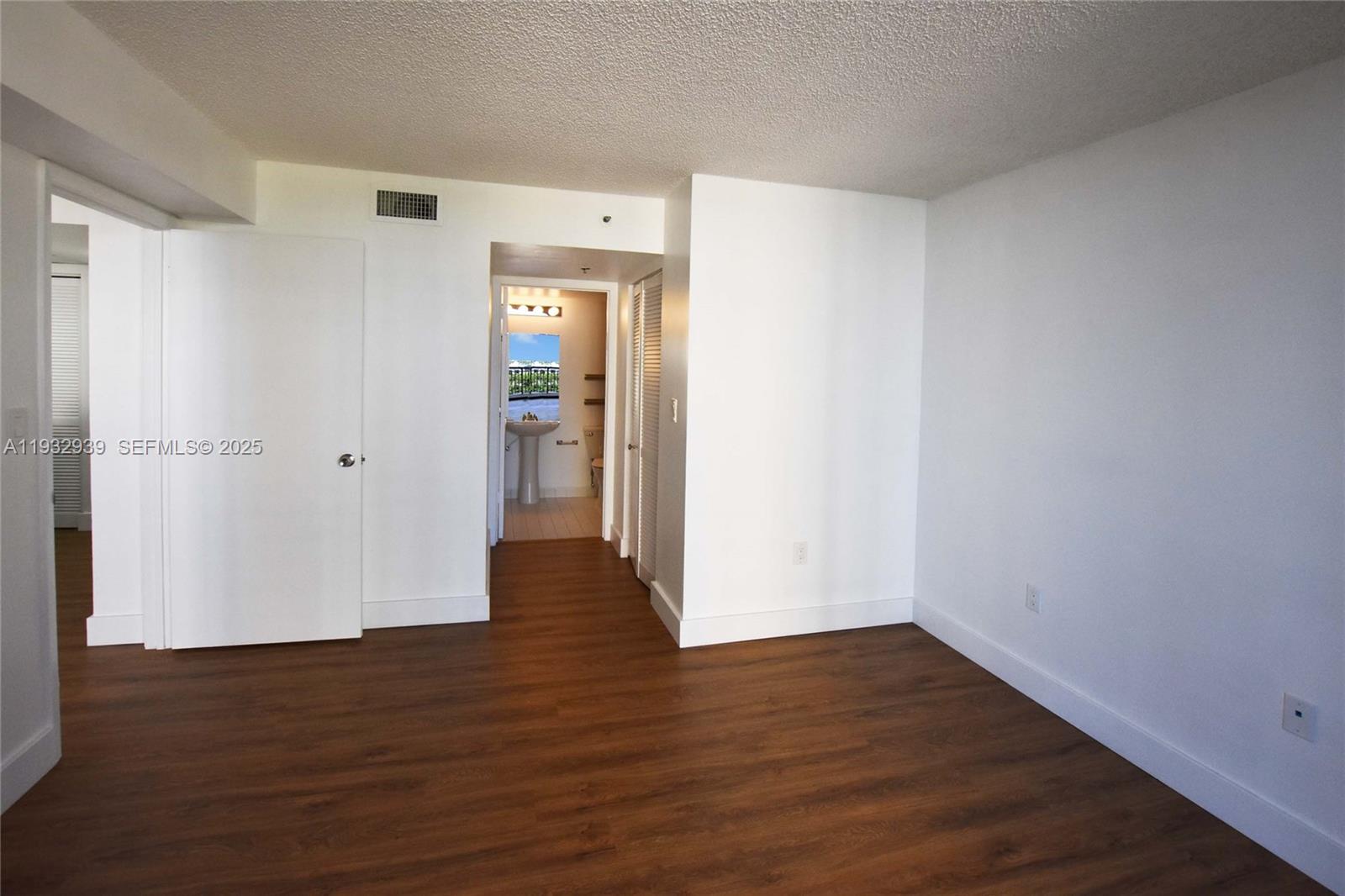 540 Brickell Key Dr #826, Miami FL 33131