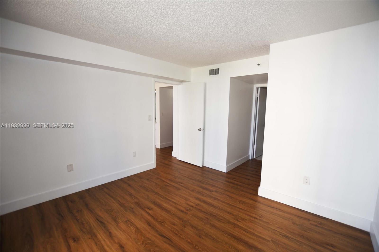 540 Brickell Key Dr #826, Miami FL 33131