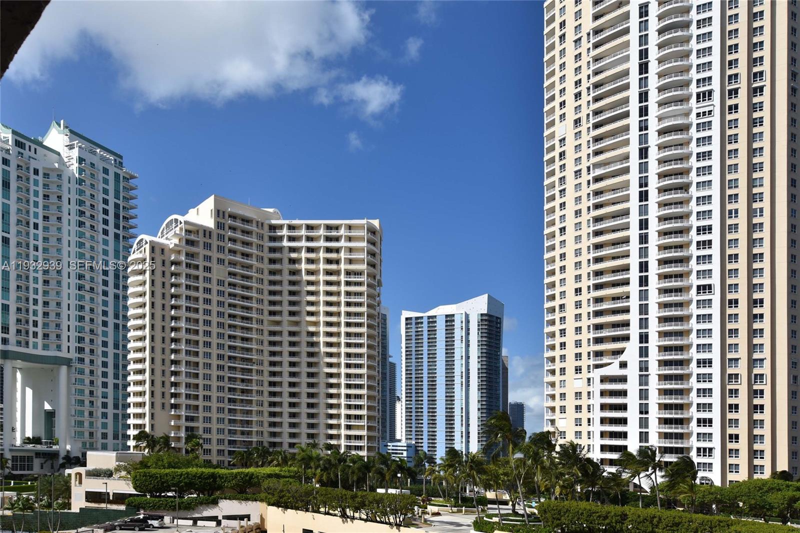 540 Brickell Key Dr #826, Miami FL 33131