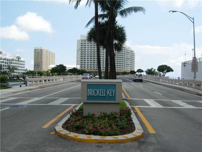 540 Brickell Key Dr #826, Miami FL 33131