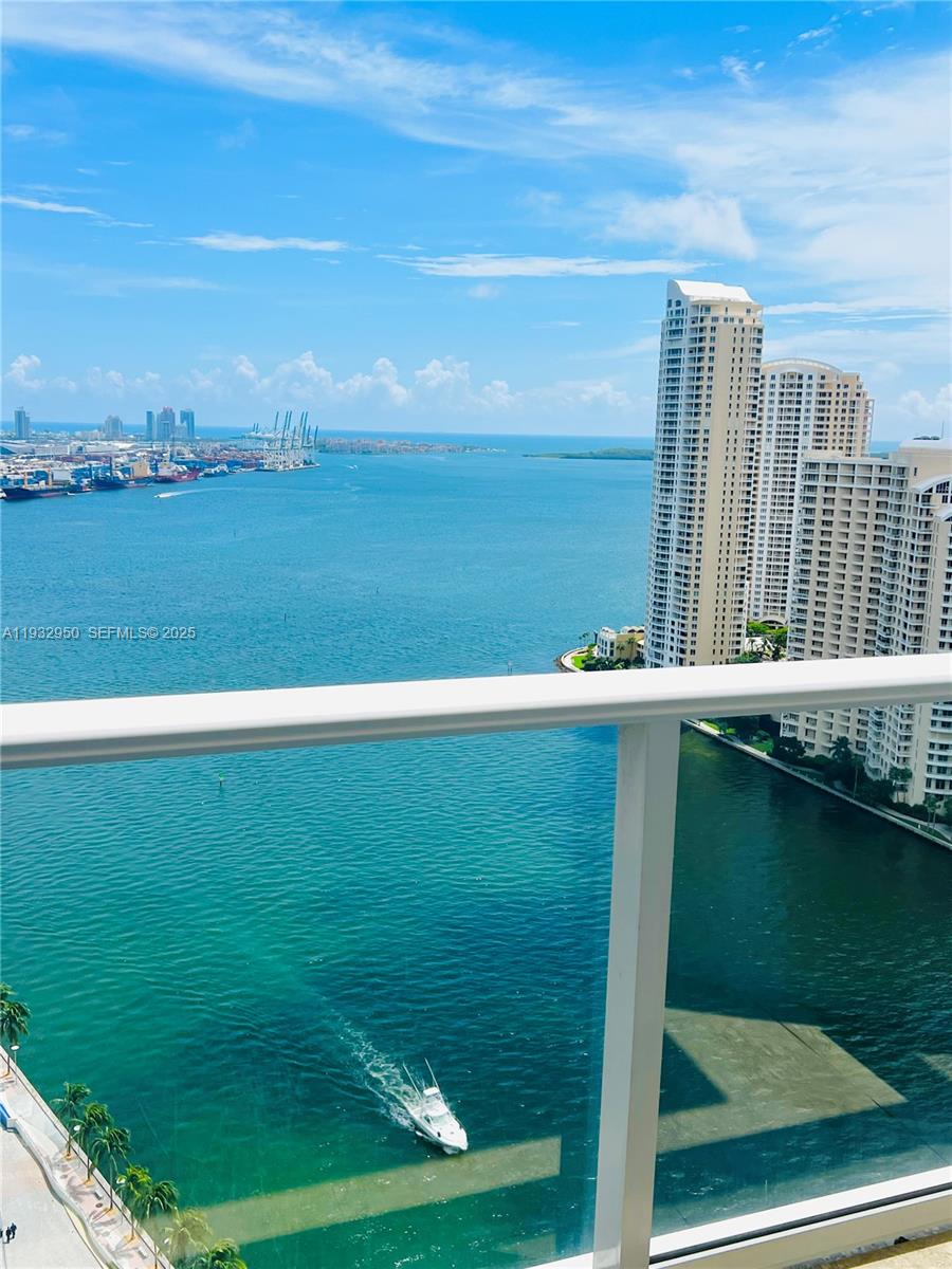 300 S Biscayne Blvd #T-2912, Miami FL 33131