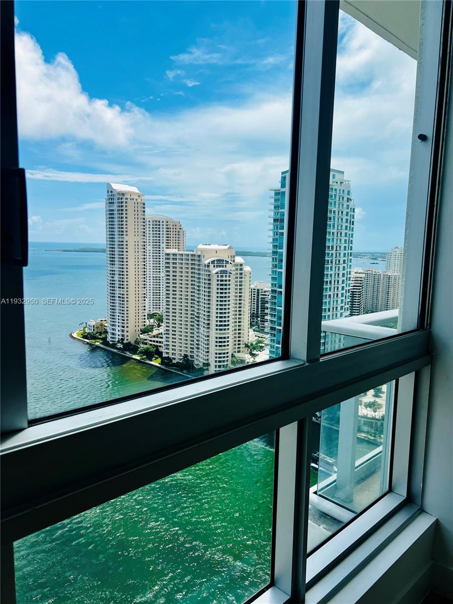 300 S Biscayne Blvd #T-2912, Miami FL 33131
