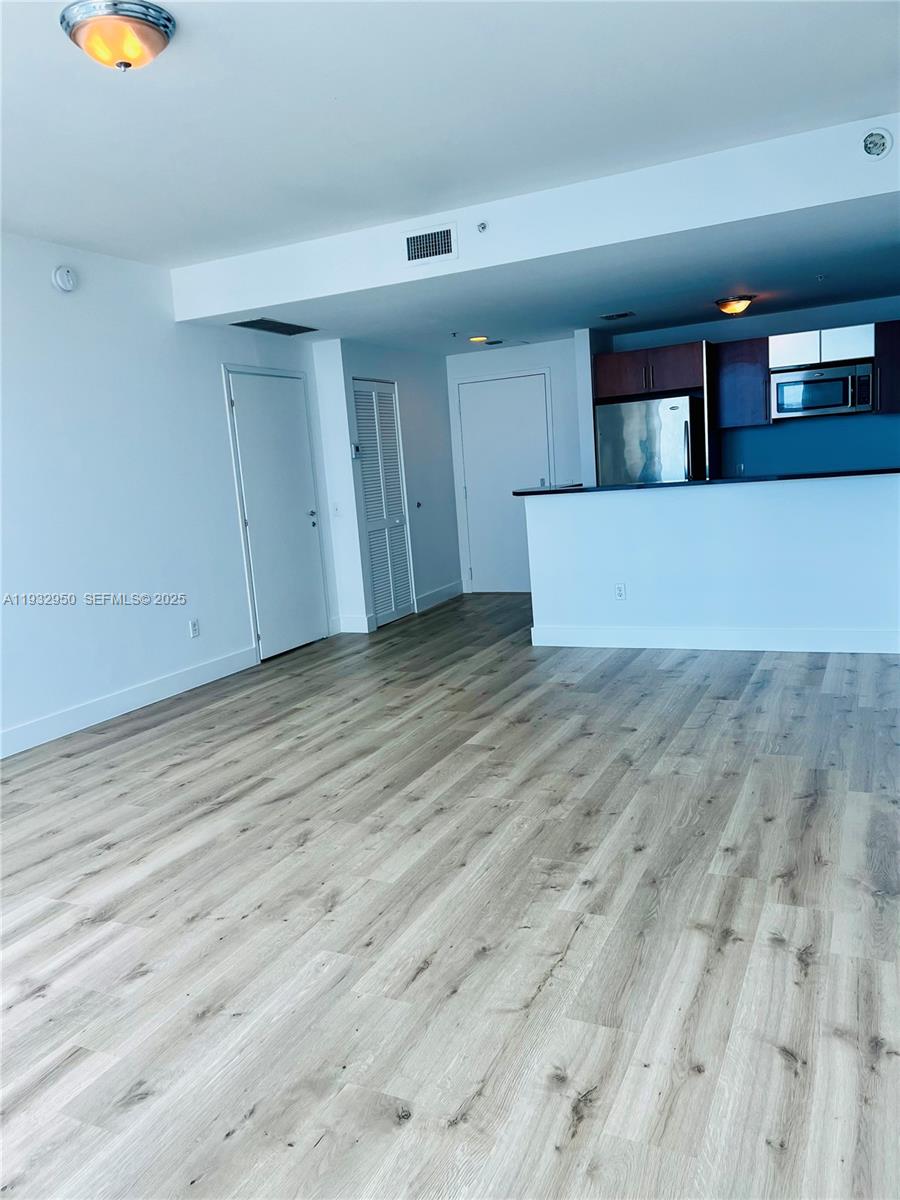 300 S Biscayne Blvd #T-2912, Miami FL 33131