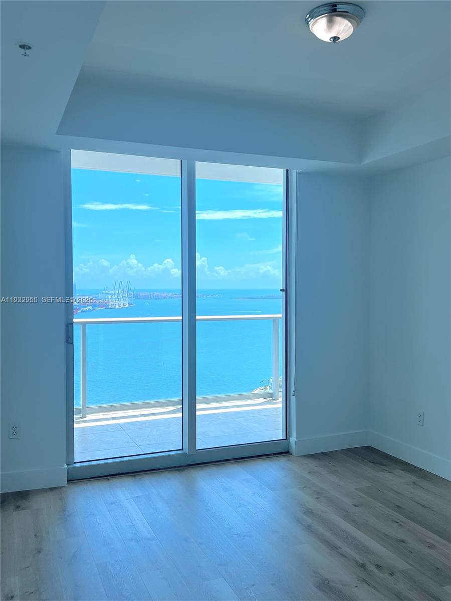 300 S Biscayne Blvd #T-2912, Miami FL 33131